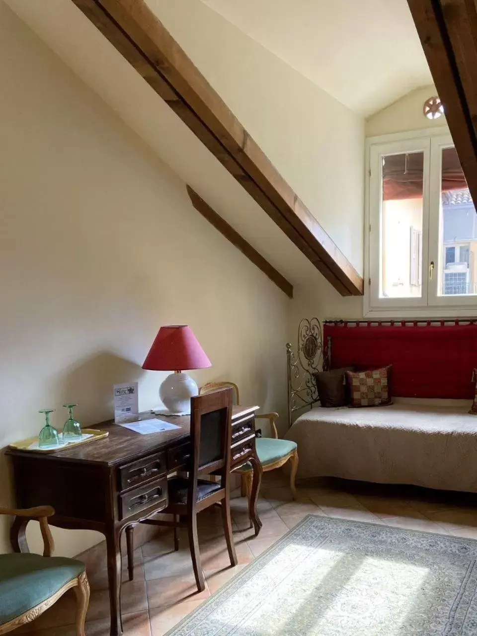 Bedroom, Seating Area in Albergo delle Drapperie