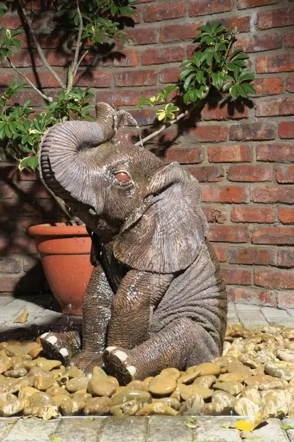 Decorative detail, Other Animals in Treetops Guesthouse