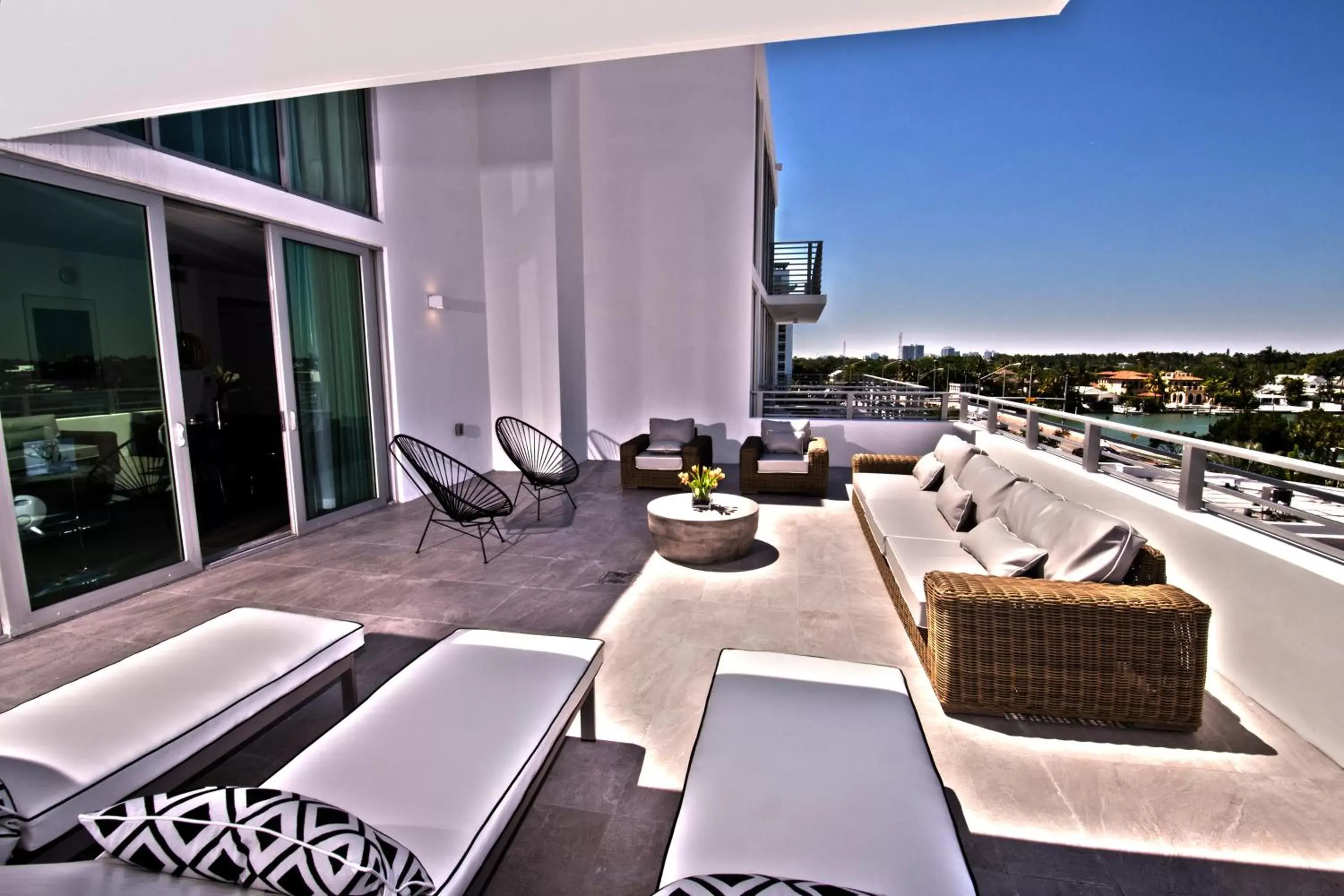 Balcony/Terrace in 6080 Design Hotel by Eskape Collection