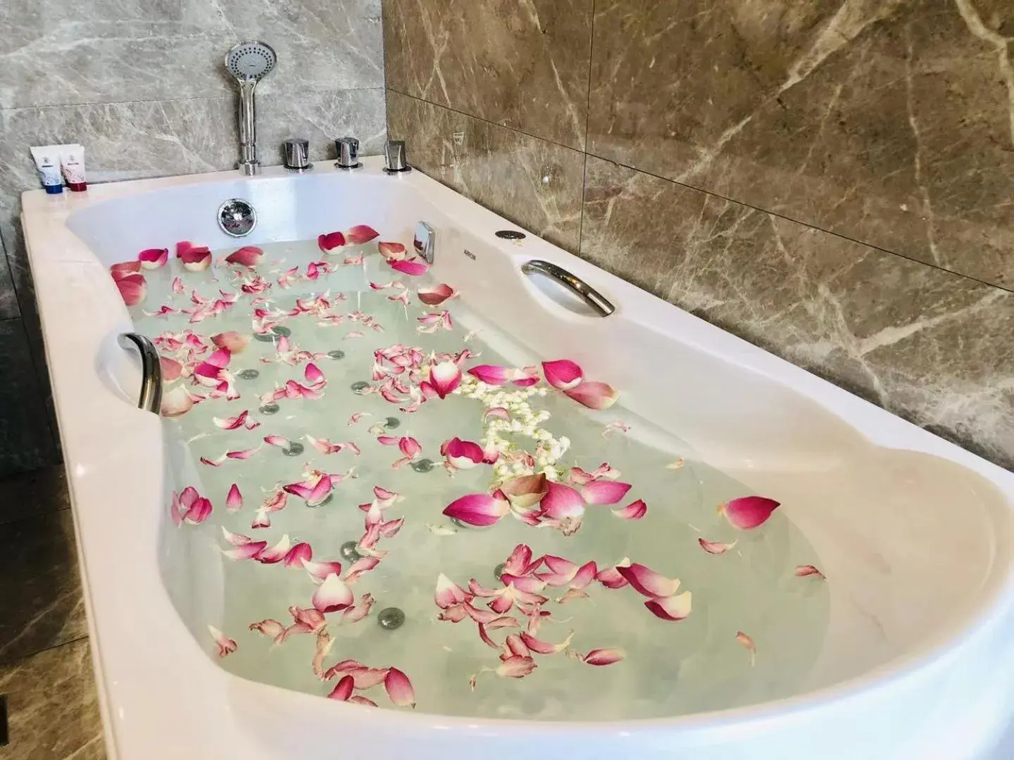 Bathroom in Le Chen Miiya Hotel