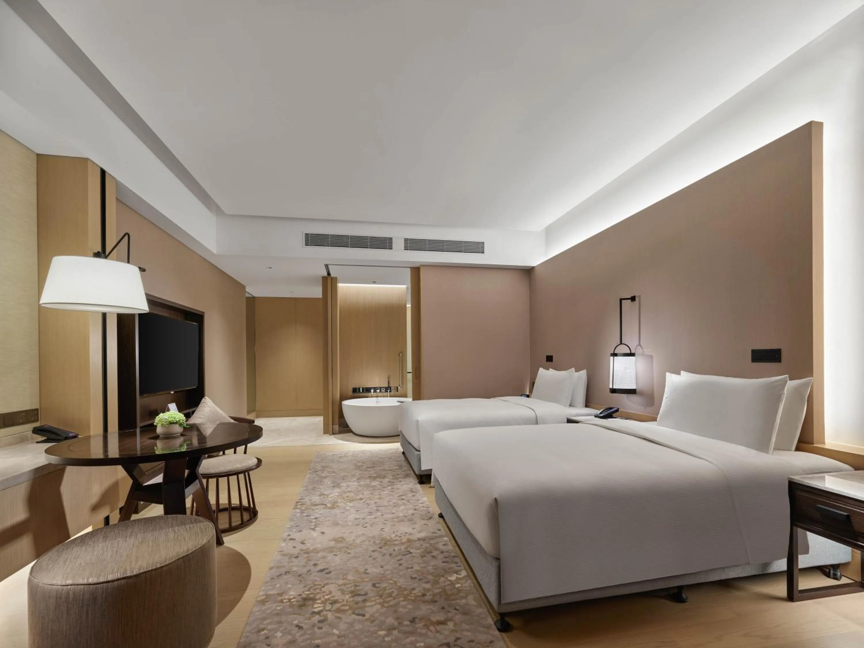 Bed in Hilton Shanghai Songjiang Guangfulin
