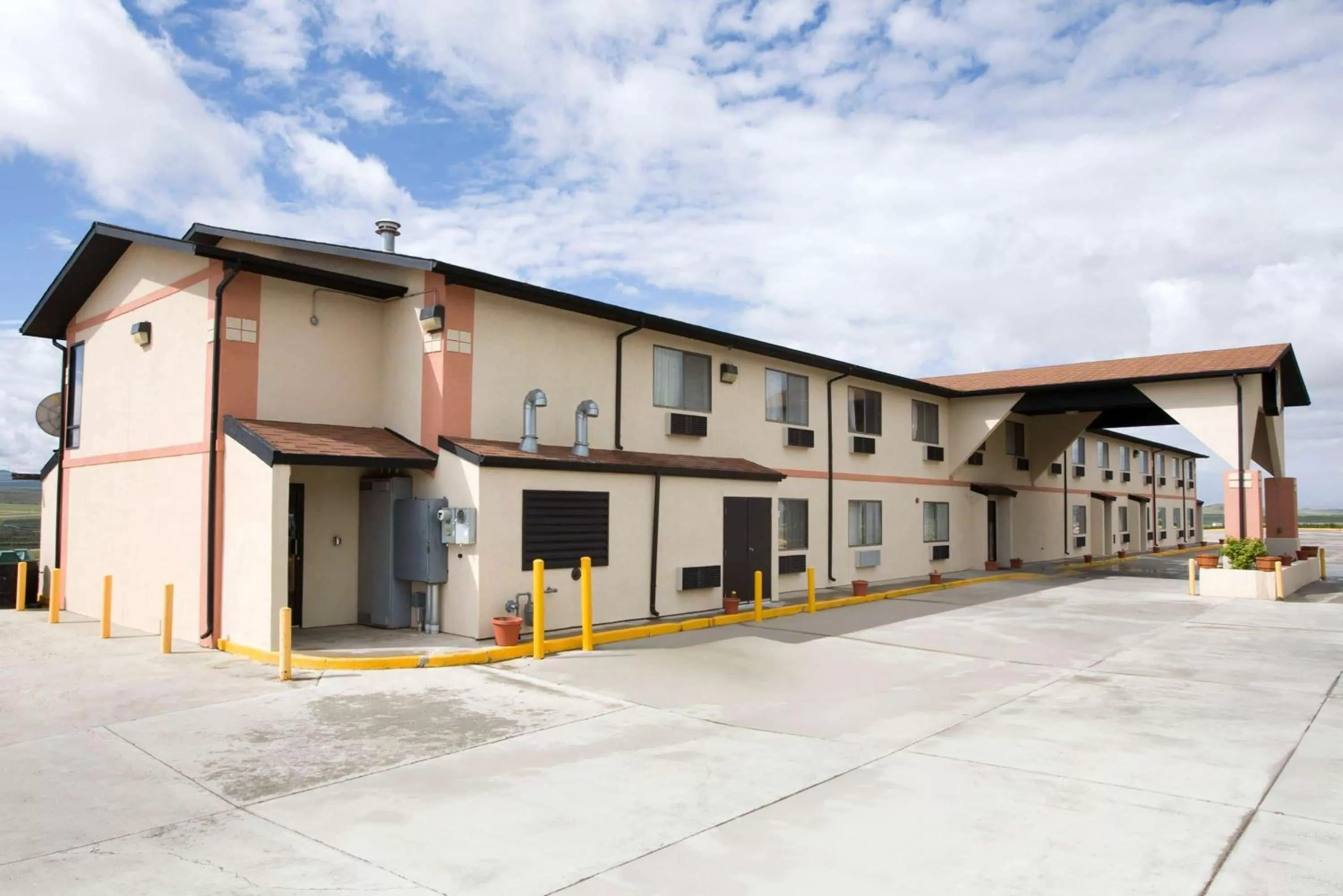 Property building in Super 8 by Wyndham Rawlins Wyoming