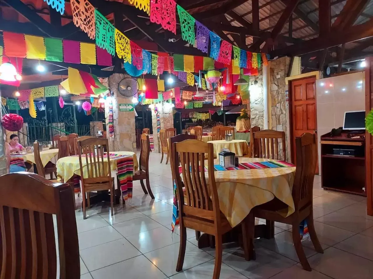 Restaurant/places to eat in Amapola Resort Restaurant/places to eat in Amapola Resort