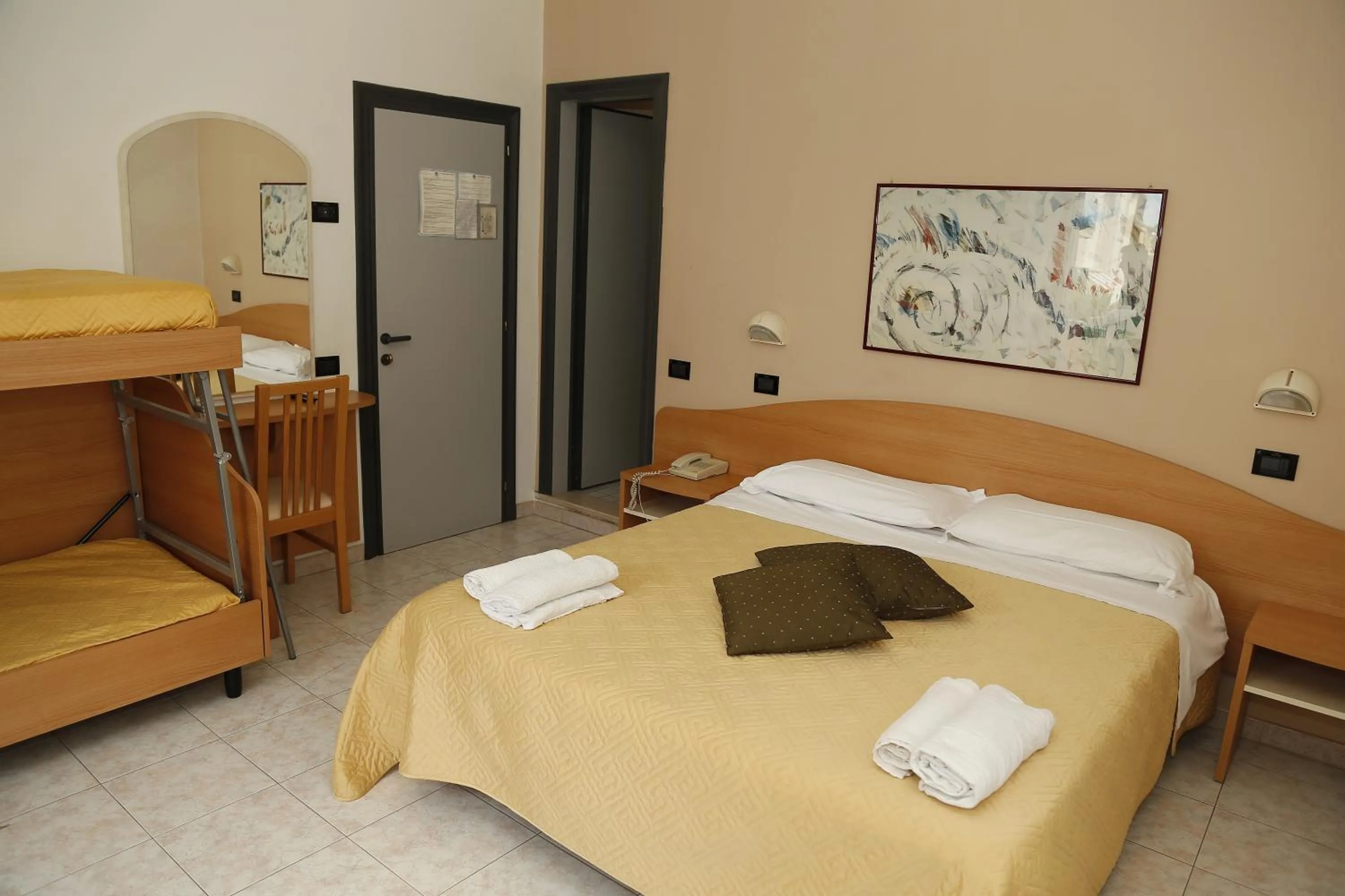 Bedroom, Bed in Hotel Villa Dina