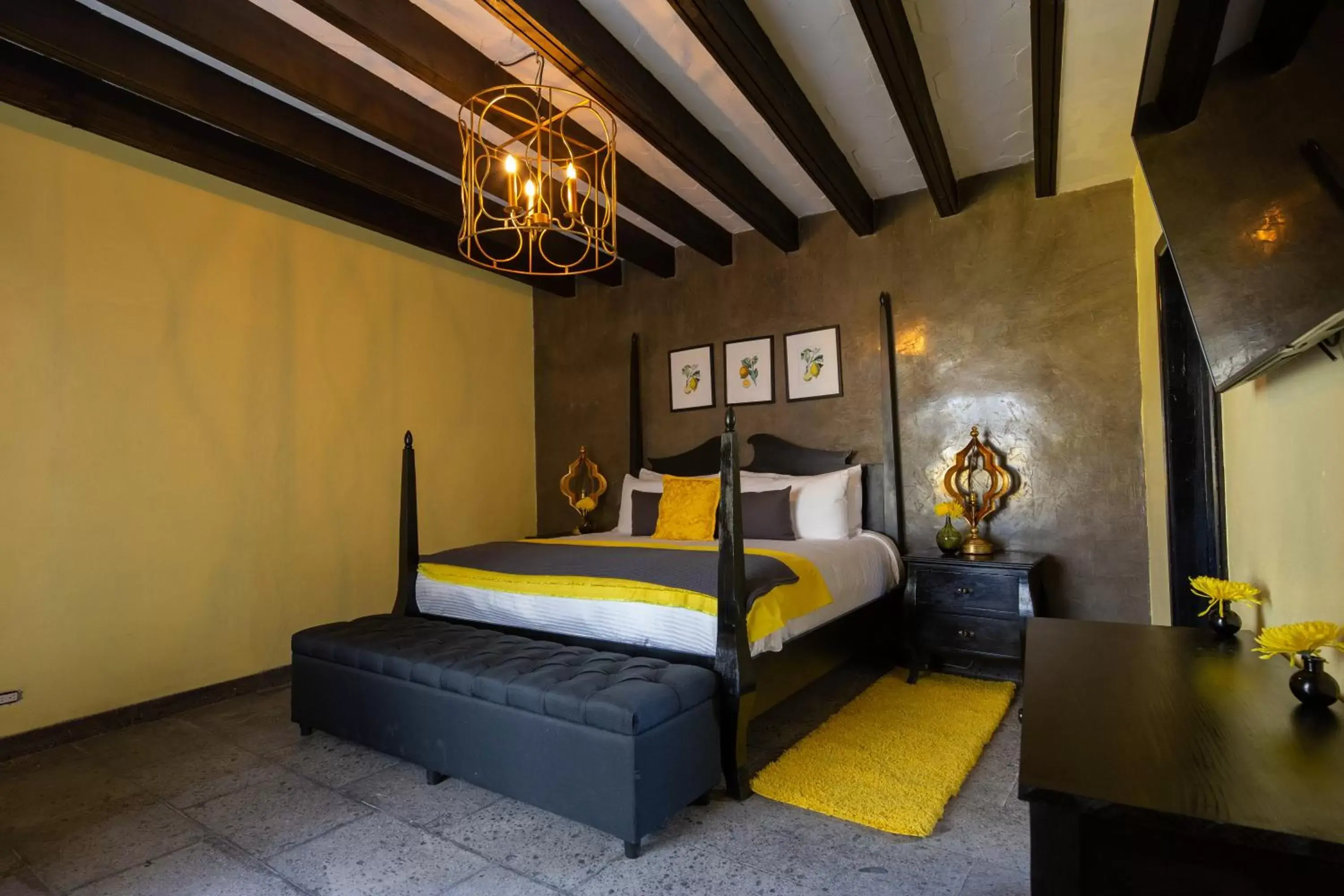 Photo of the whole room, Bed in Luxury Boutique Hotel Villa Limon