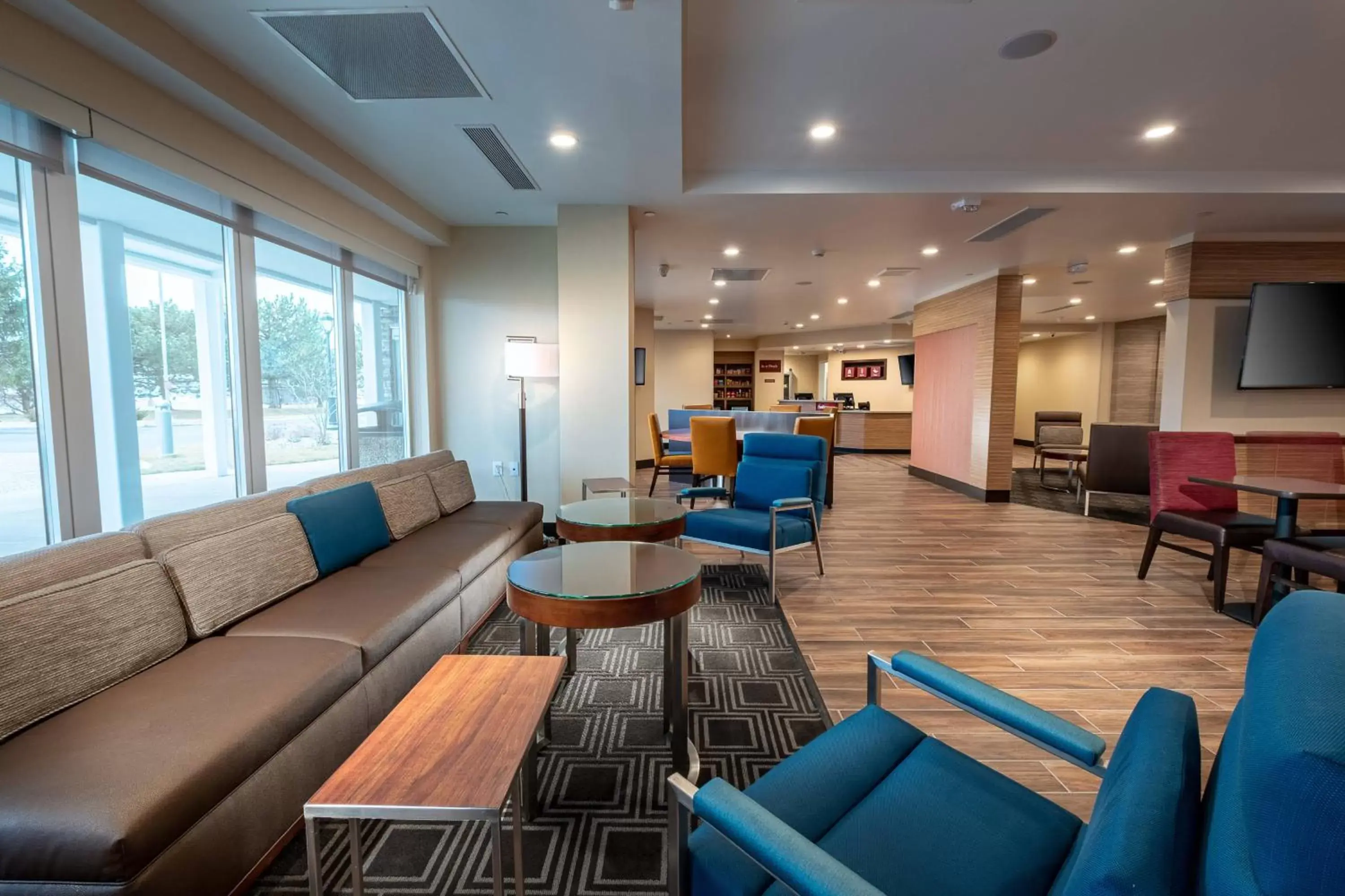Lobby or reception, Seating Area in TownePlace Suites by Marriott Toledo Oregon