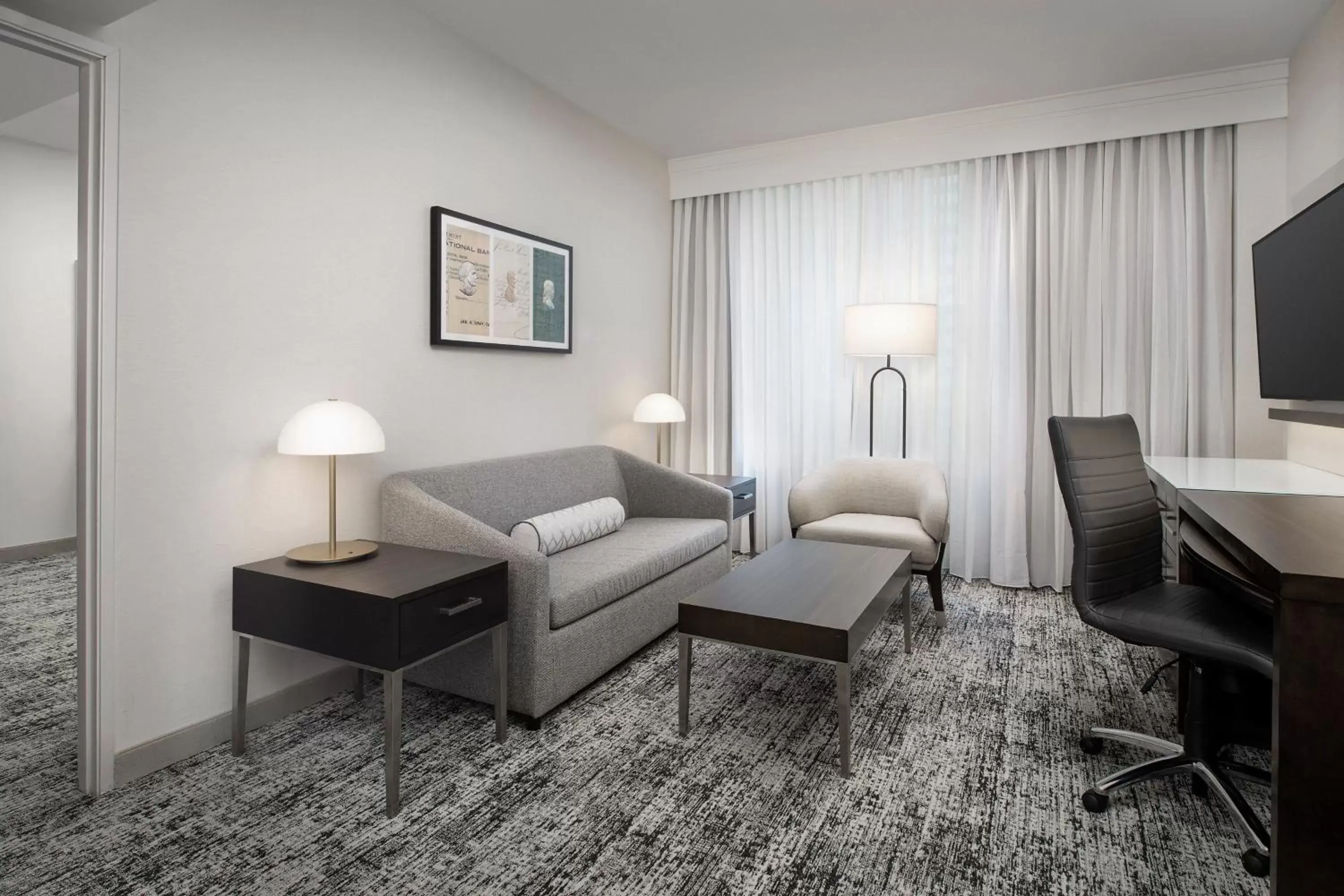 Bedroom, Seating Area in Courtyard by Marriott San Diego Downtown