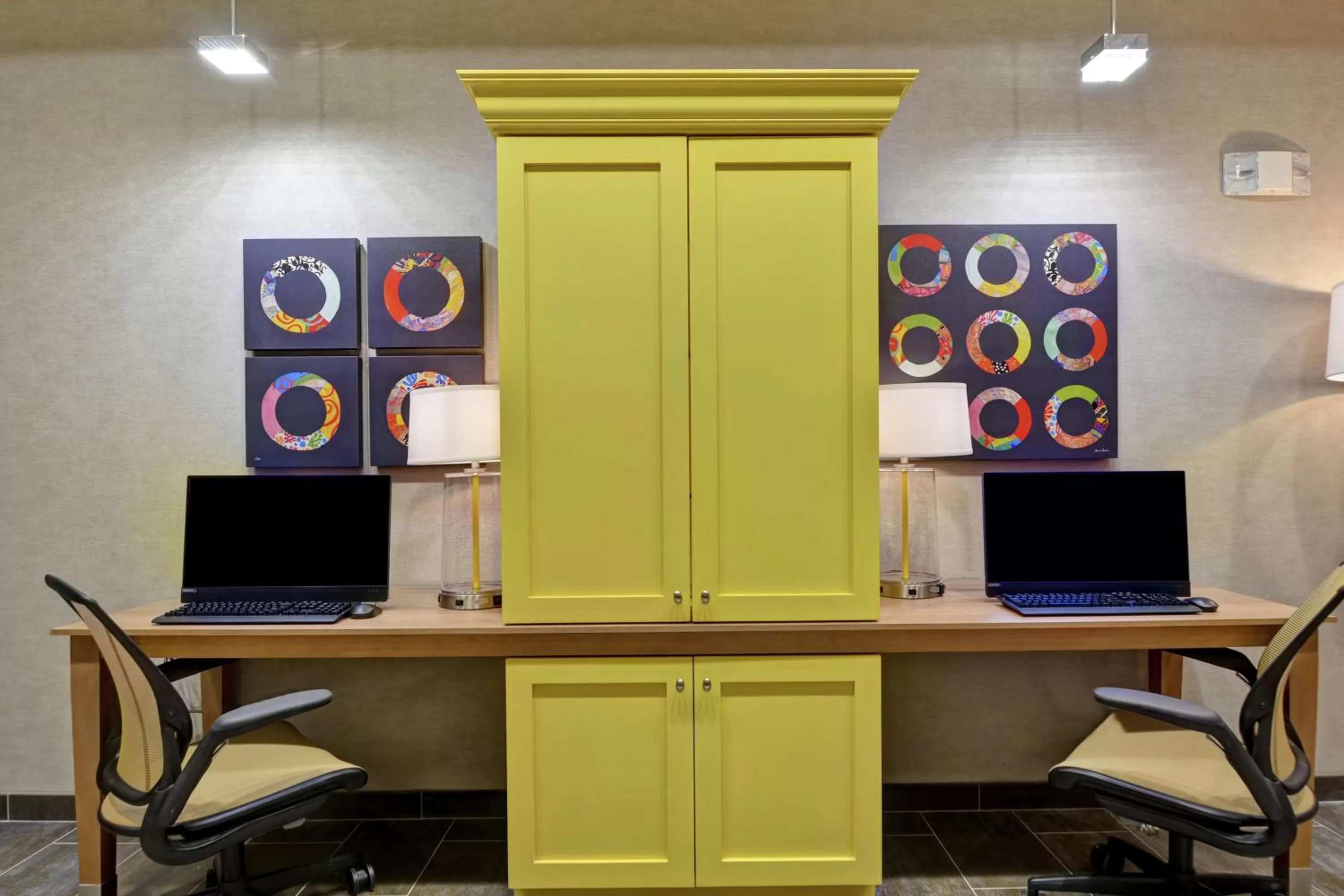 Business facilities in Home2 Suites By Hilton Madison Huntsville Airport