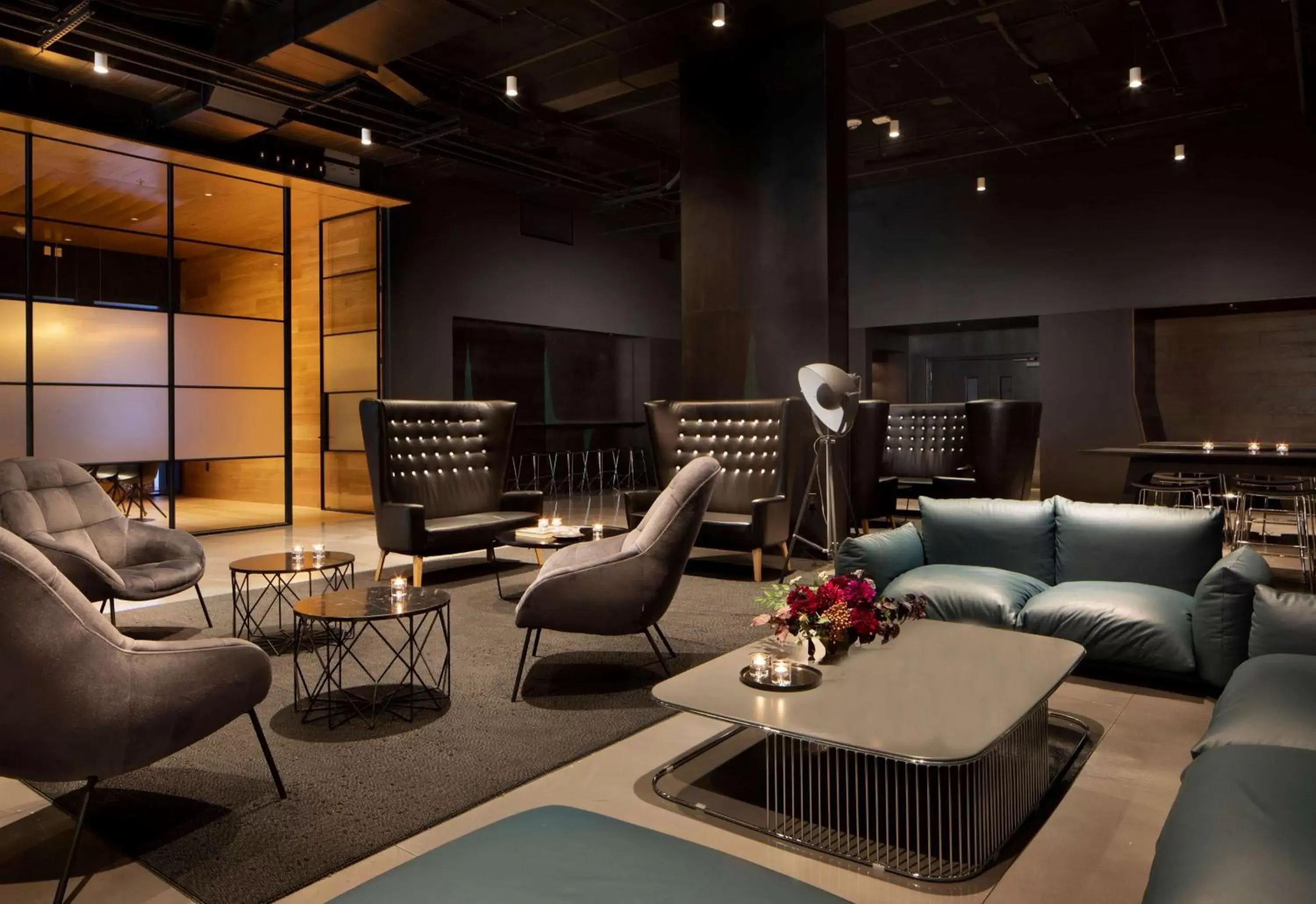 Lounge or bar in BEI San Francisco, Trademark Collection by Wyndham