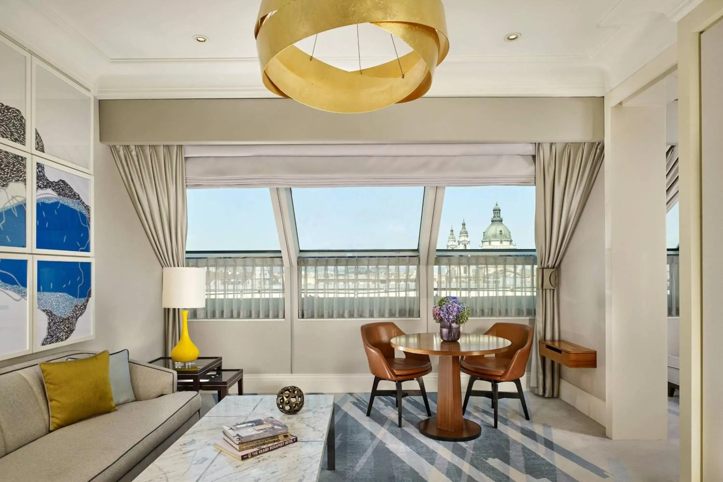 Living room, Seating Area in The Ritz-Carlton, Budapest