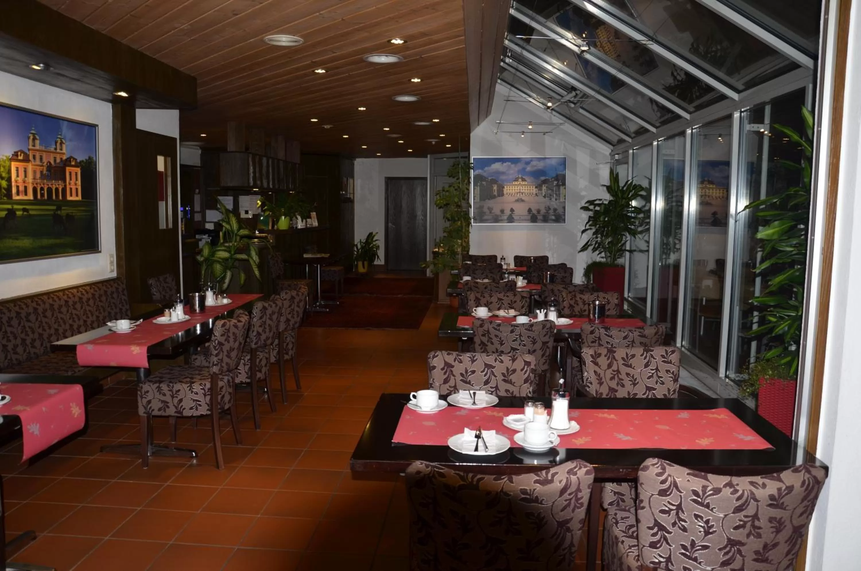 Restaurant/Places to Eat in Hotel Ortel