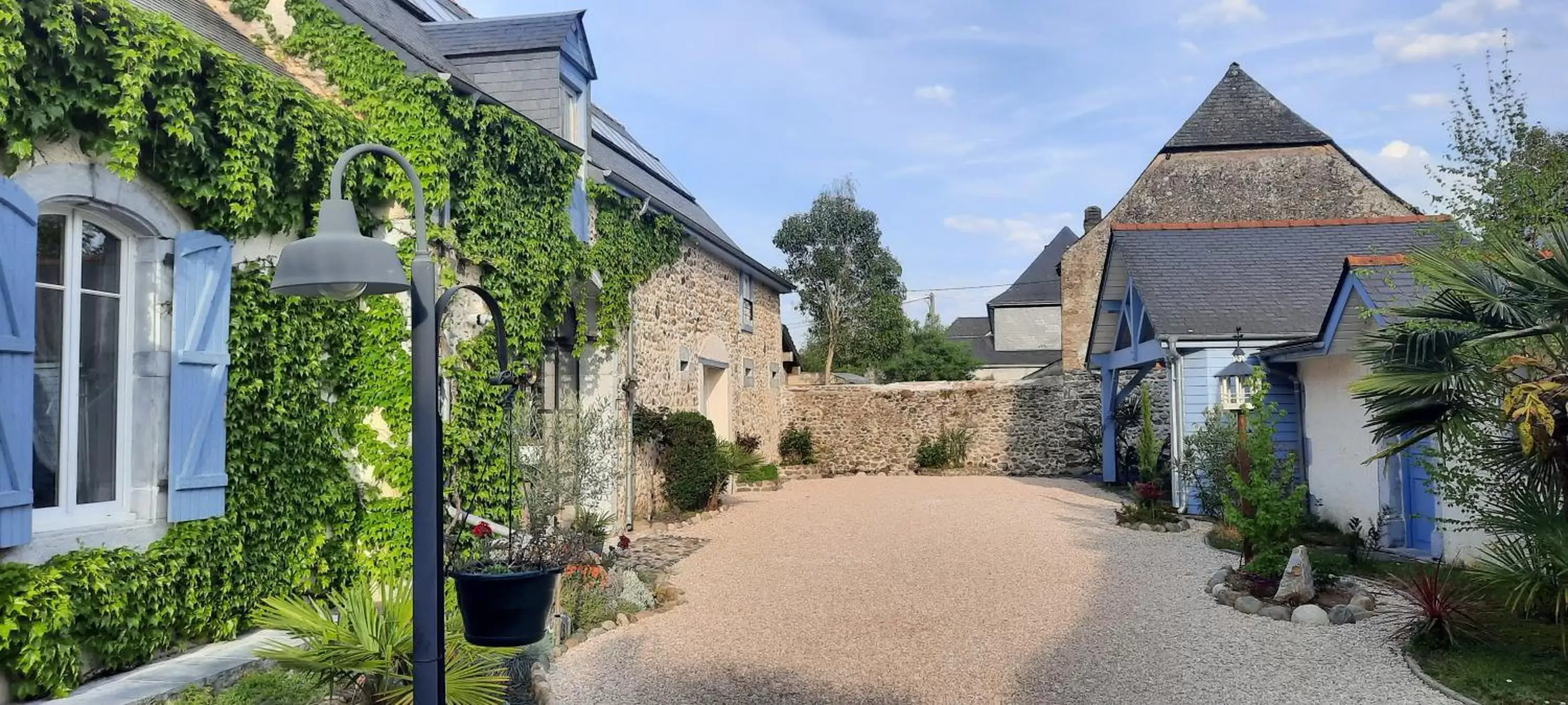 Property Building in La Ferme aux Fleurs