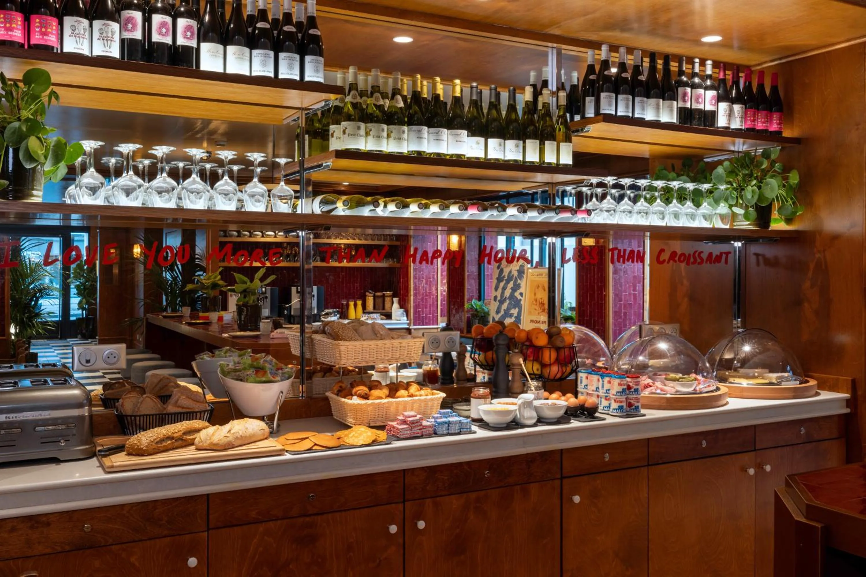 Buffet breakfast in Hôtel du Home Moderne