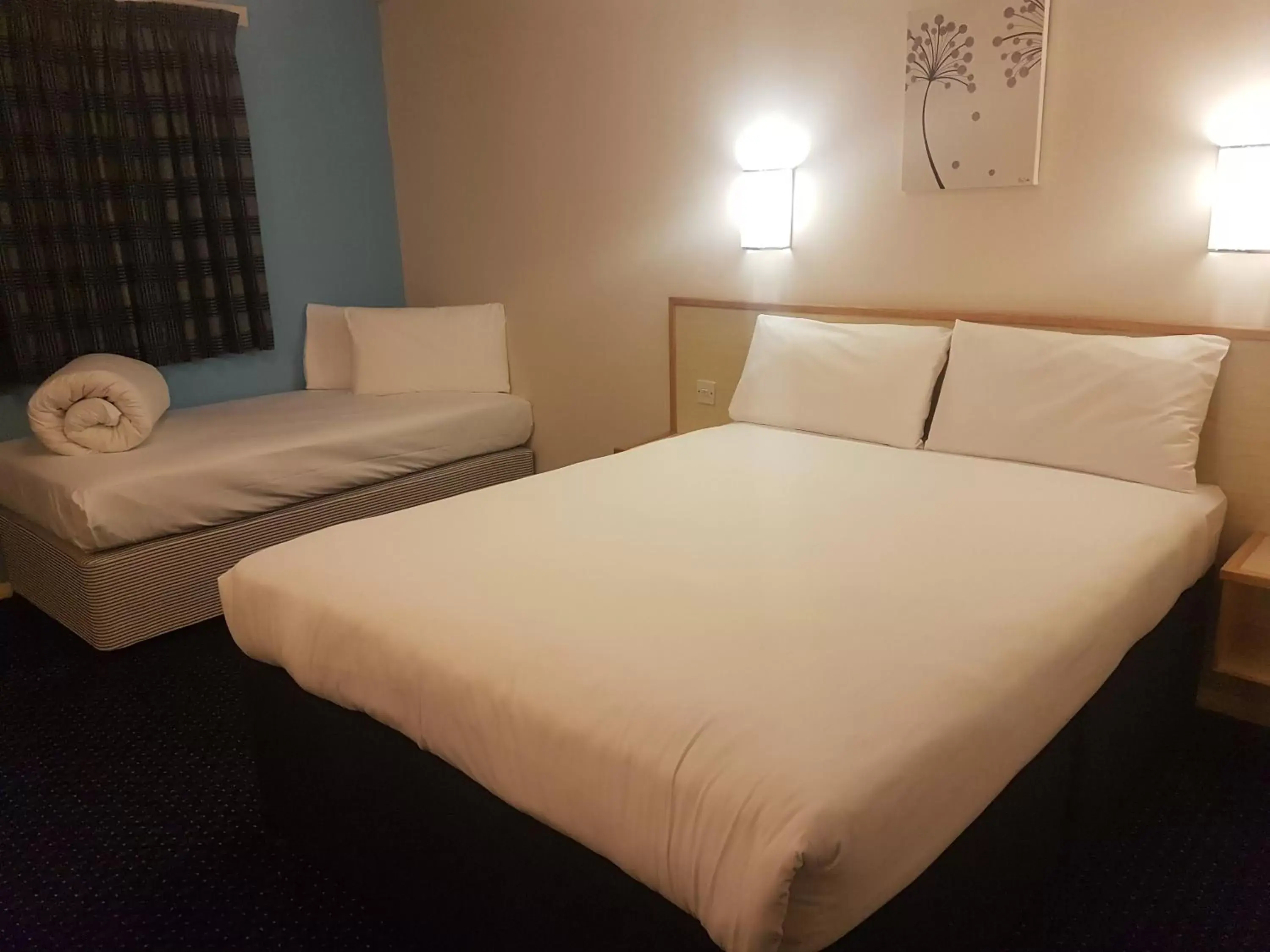 Deluxe Double Room -  Non-Smoking in Days Inn Sutton Scotney North