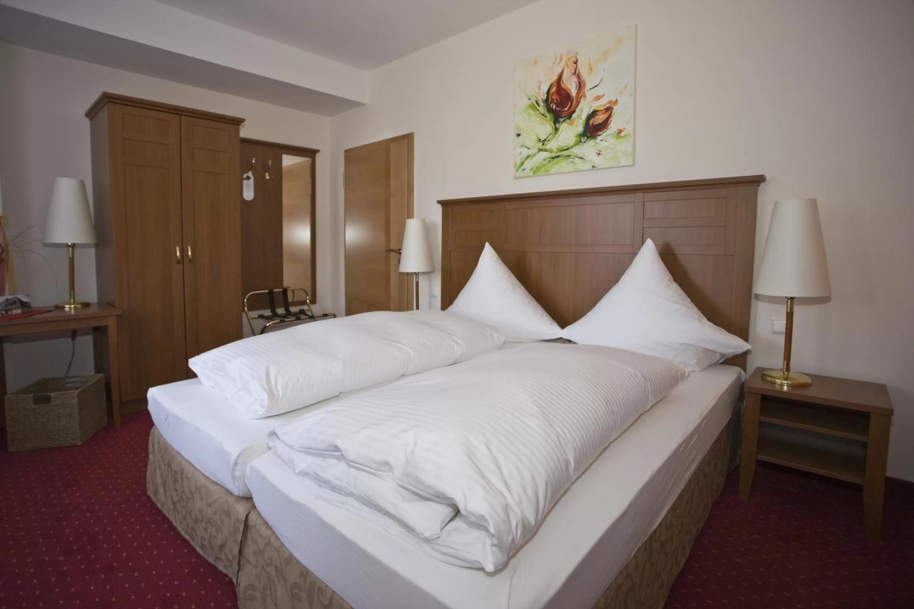 Photo of the whole room, Bed in Hotel Schuberths am Schloss