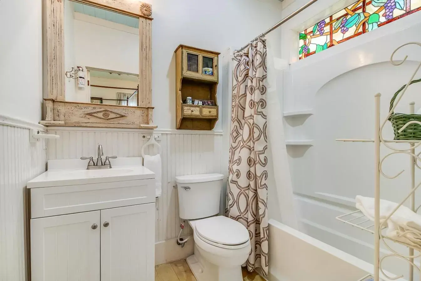 Bathroom in T'Frere's Bed & Breakfast