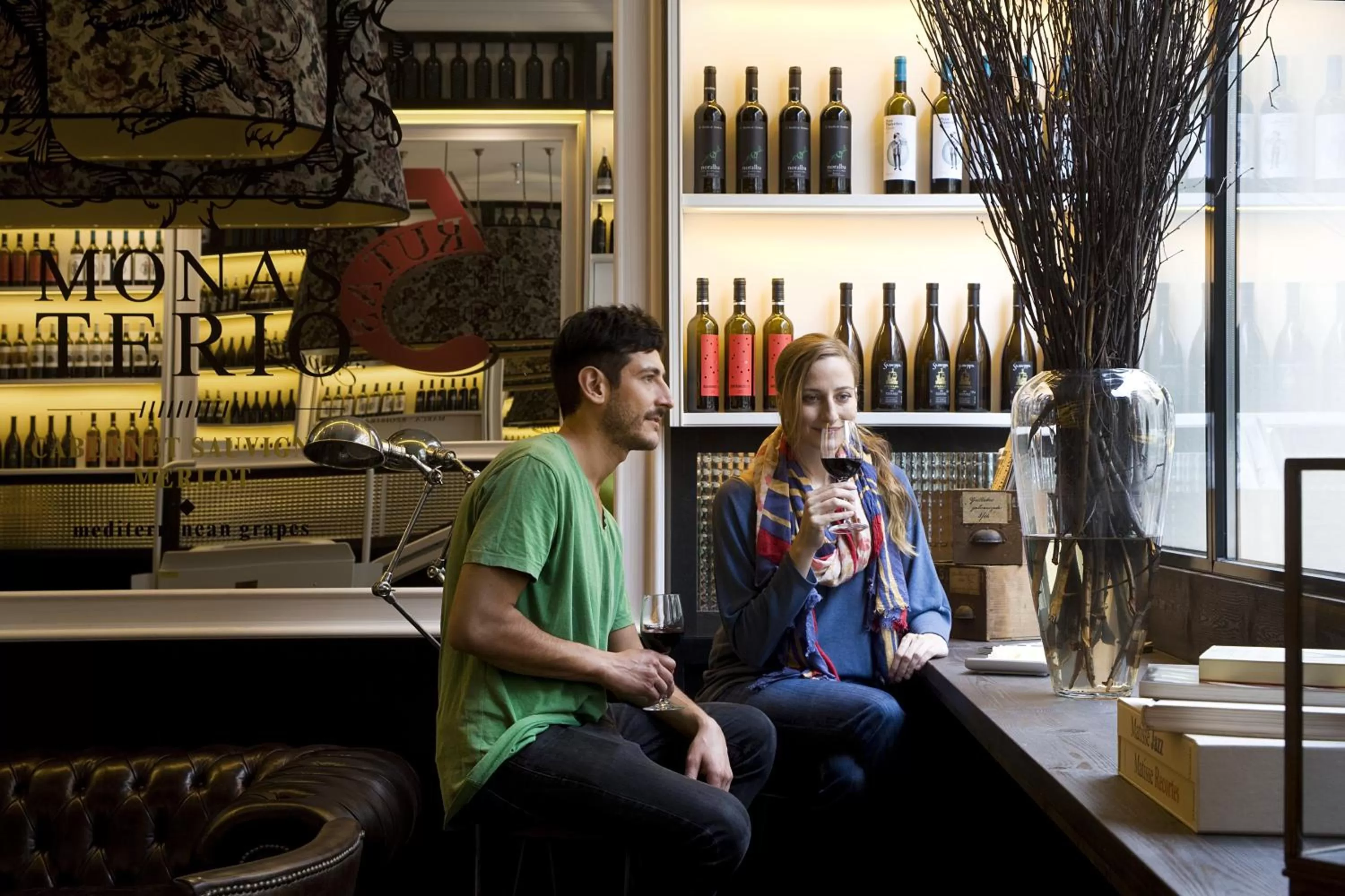 Lounge or bar in Praktik Vinoteca