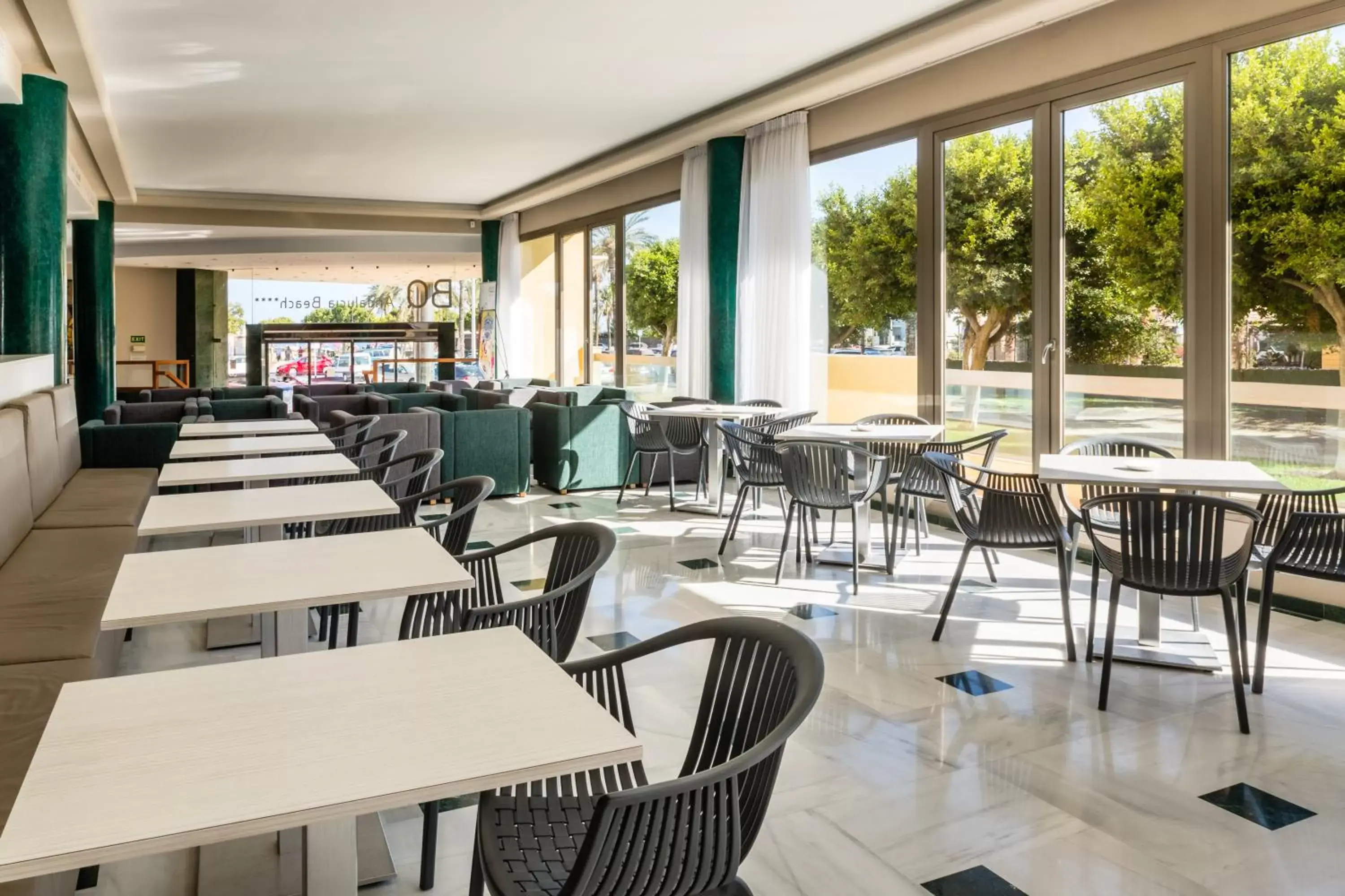 Lounge or bar, Restaurant/Places to Eat in BQ Andalucia Beach Hotel