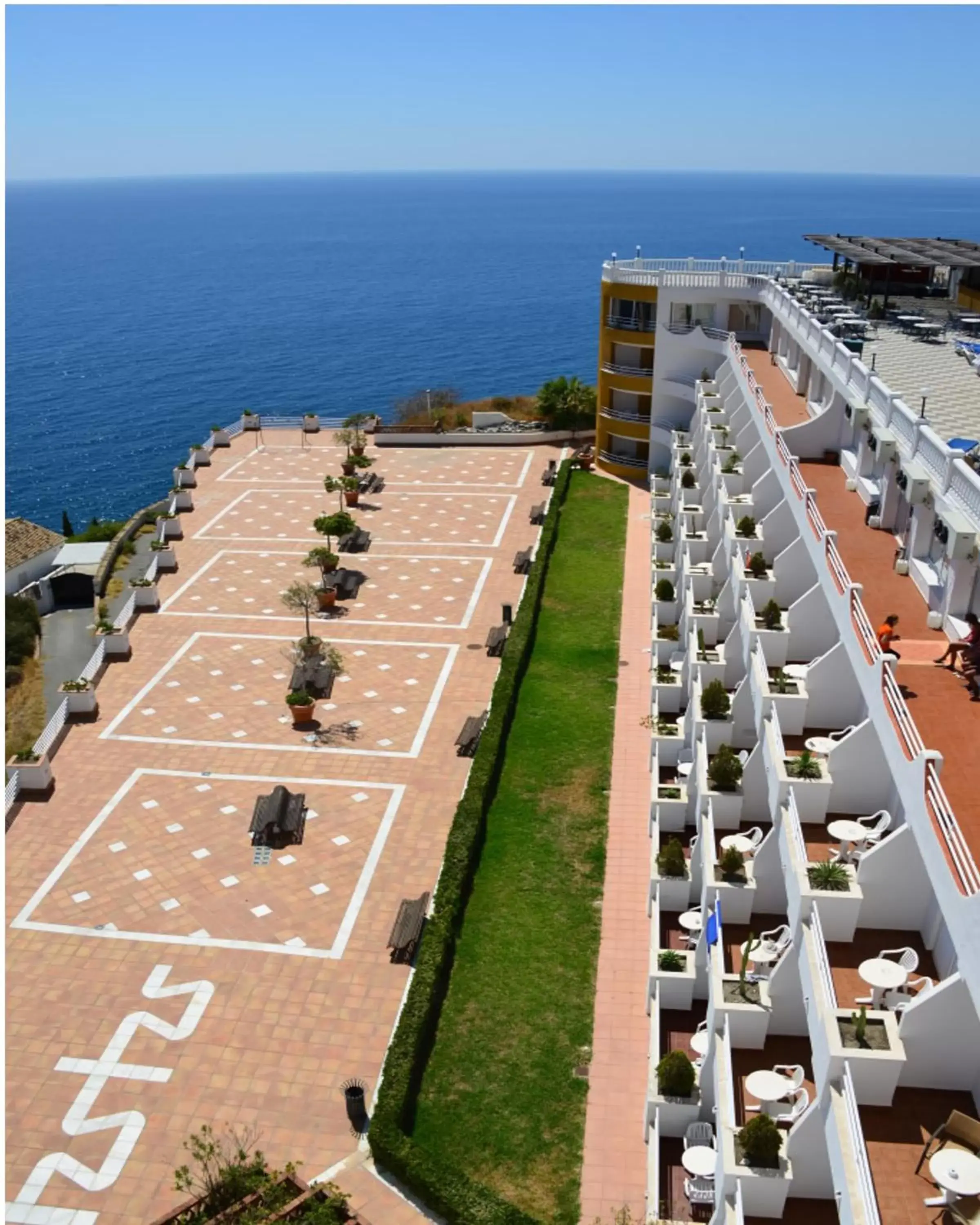 Facade/entrance, Bird's-eye View in Hotel Salobreña Suites