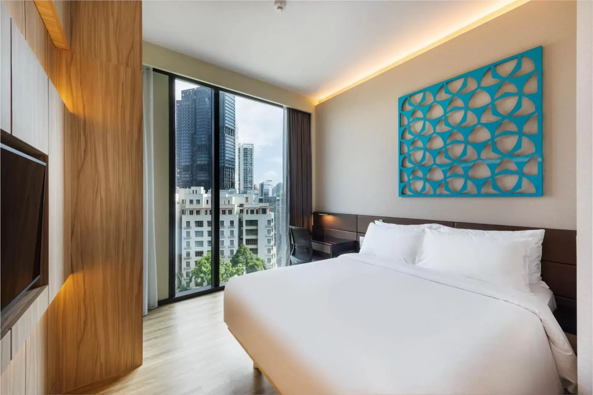 Bedroom, Bed in Mercure Singapore On Stevens