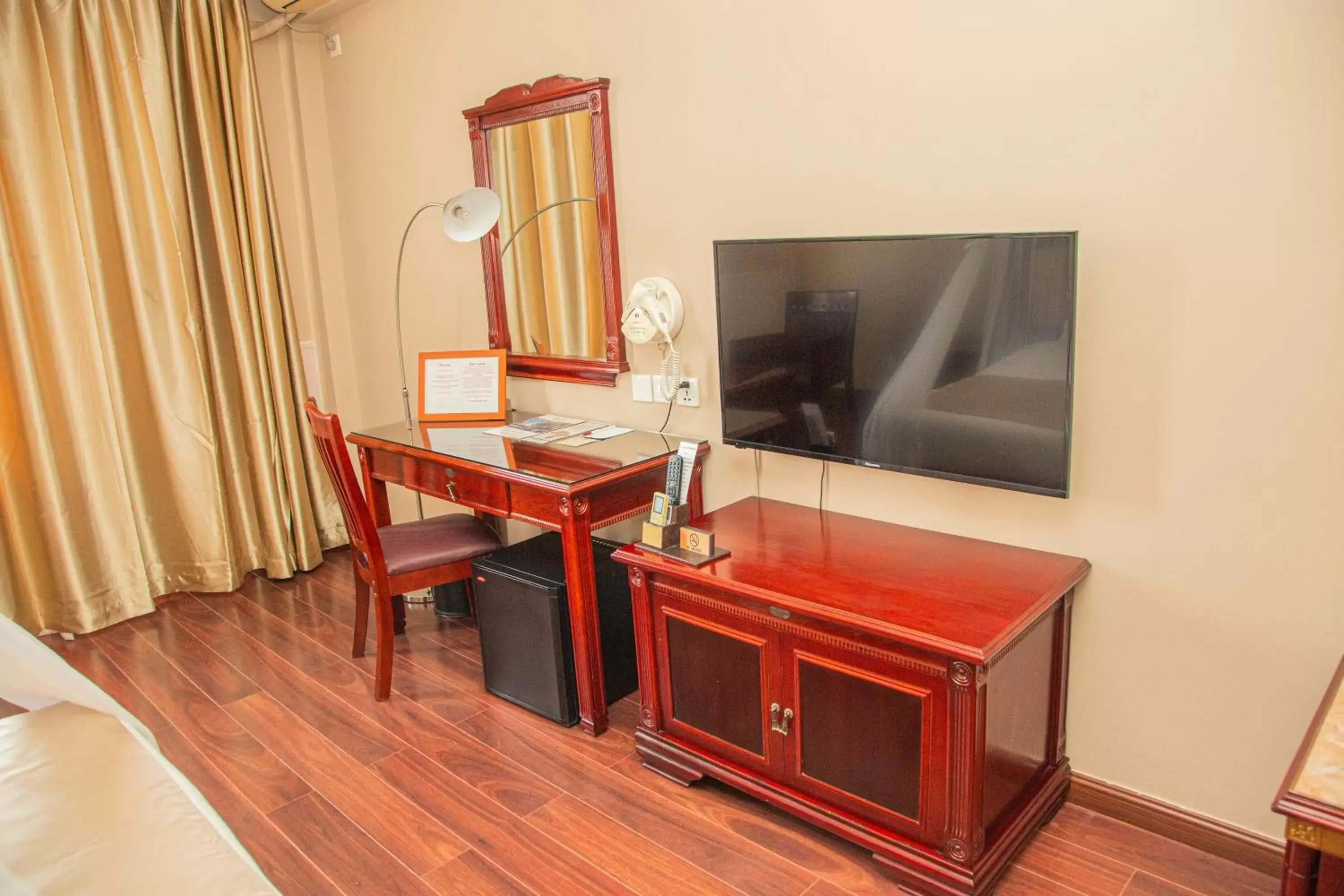 TV and multimedia, TV/Entertainment Center in Best Western Plus Lusaka Hotel