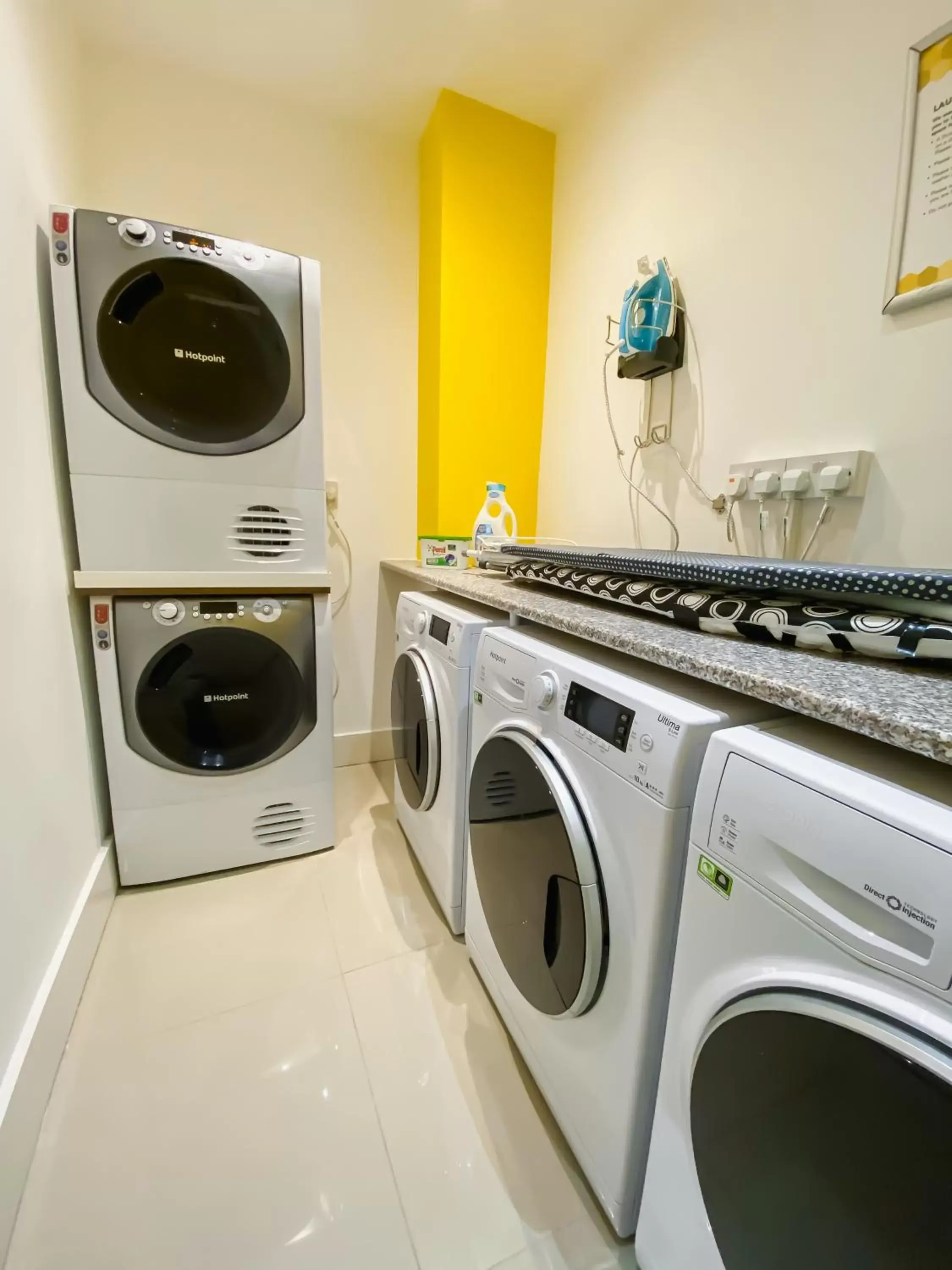 laundry, Kitchen/Kitchenette in TiTiwangsa One Accomodation at Paddington