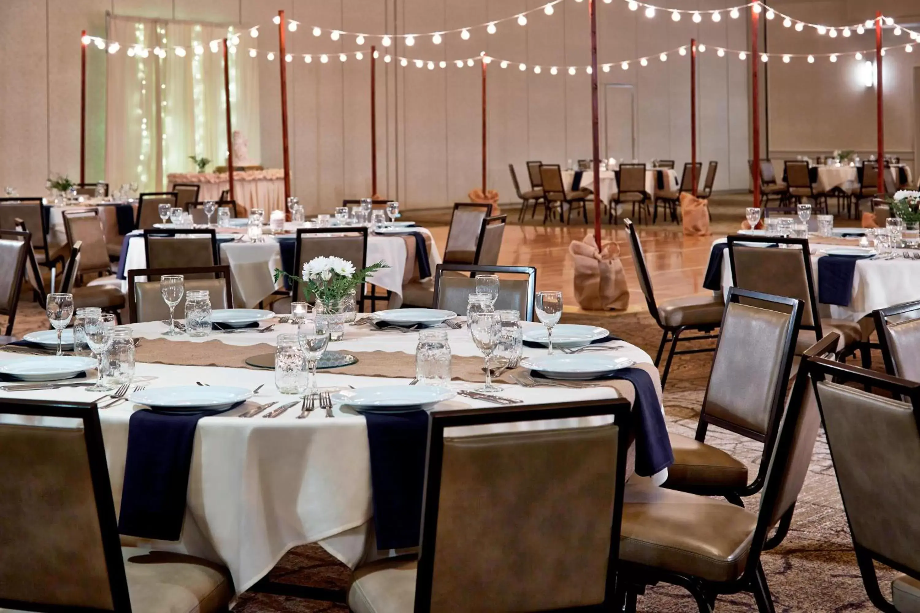 Banquet/Function facilities, Restaurant/Places to Eat in MeadowView Marriott Conference Resort and Convention Center