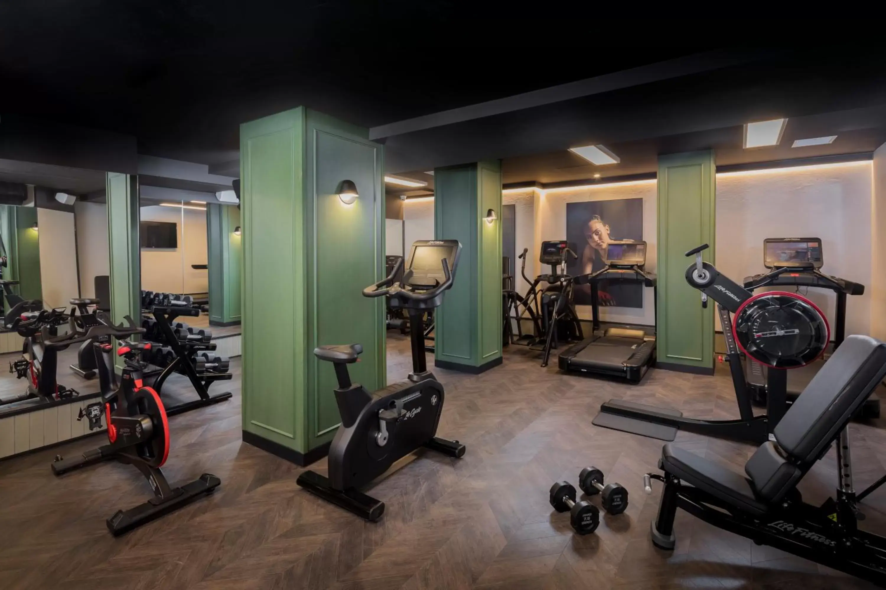 Fitness centre/facilities, Fitness Center/Facilities in The Queens Hotel