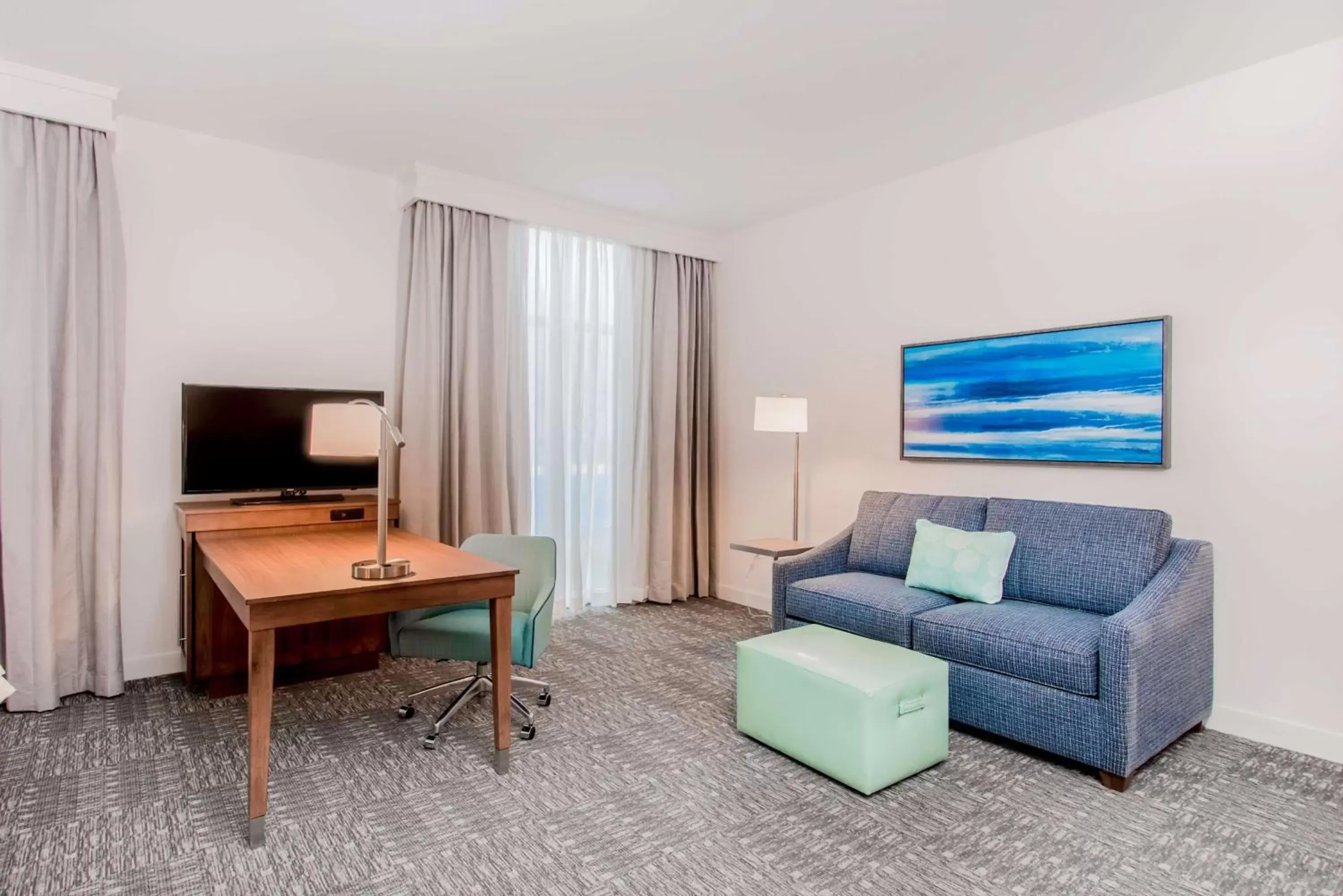 Bedroom, Seating Area in Hampton Inn & Suites Panama City Beach-Beachfront