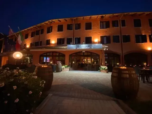 Facade/entrance, Property Building in Hotel Erbaluce