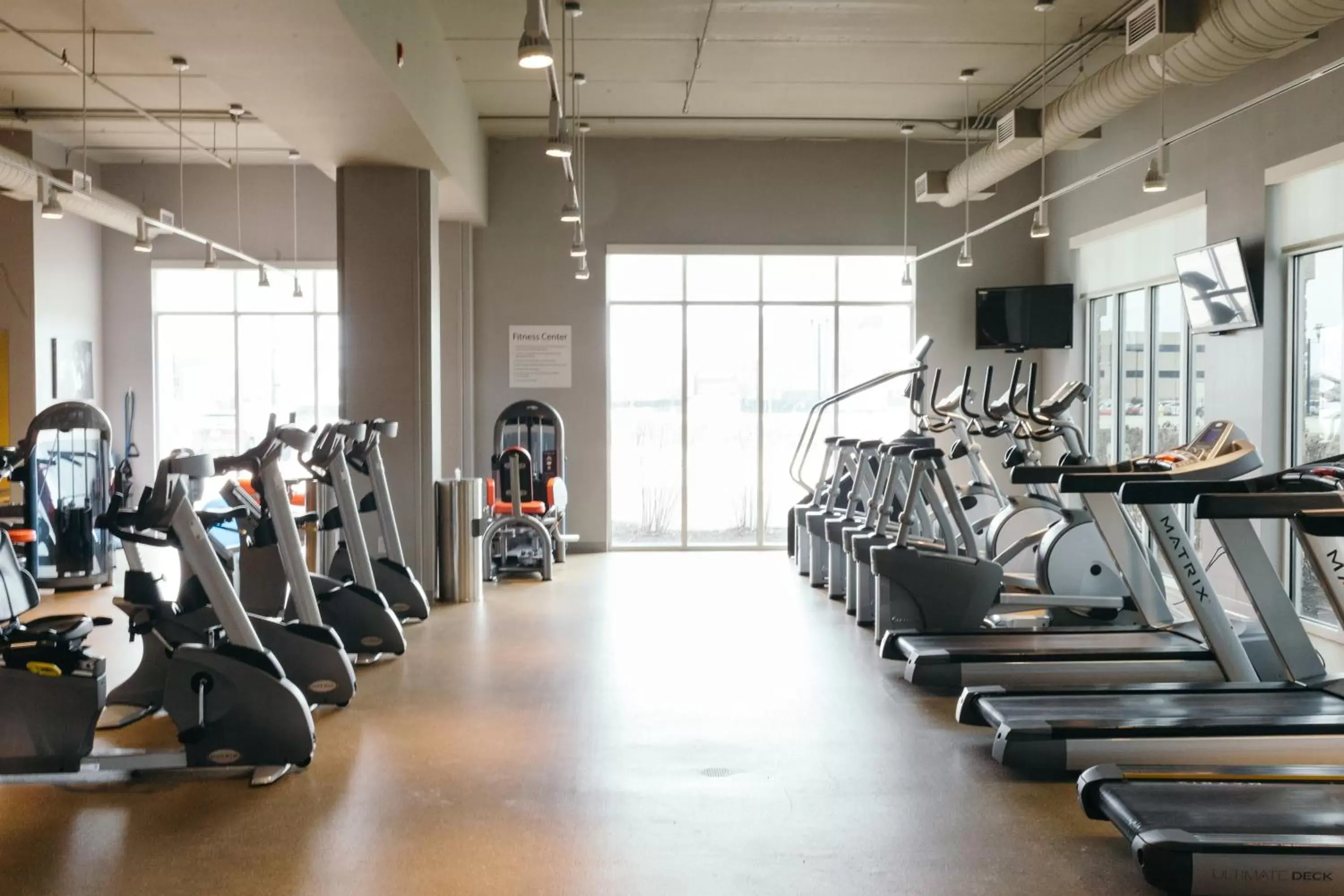 Fitness centre/facilities, Fitness Center/Facilities in Holiday Inn and Suites East Peoria, an IHG Hotel