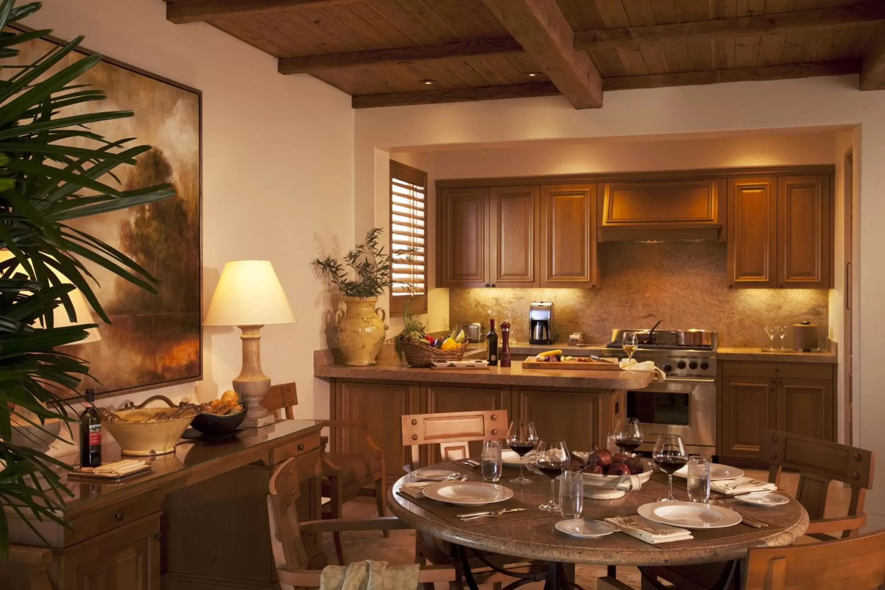 Restaurant/places to eat, Kitchen/Kitchenette in Resort at Pelican Hill