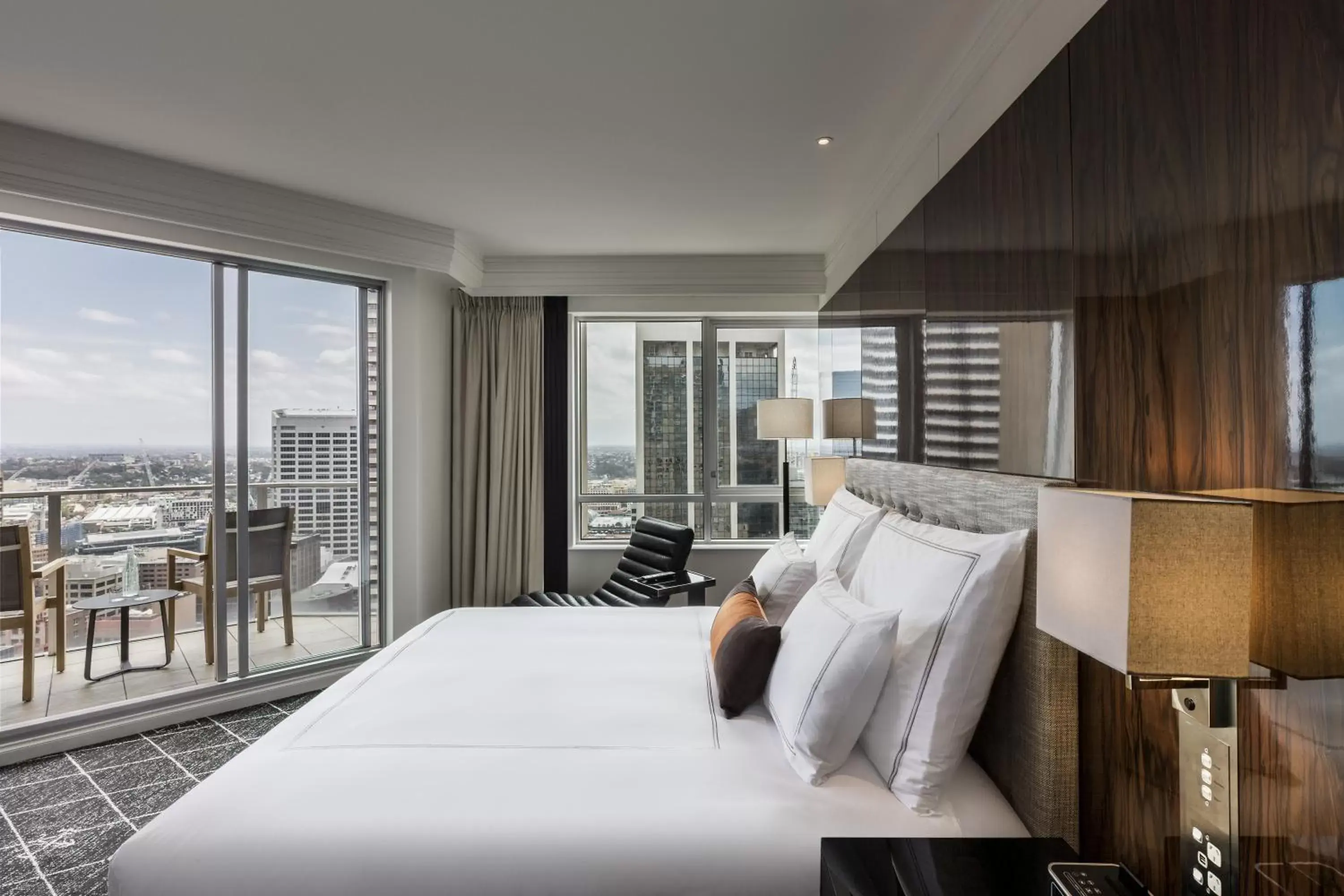 Bed in Swissotel Sydney