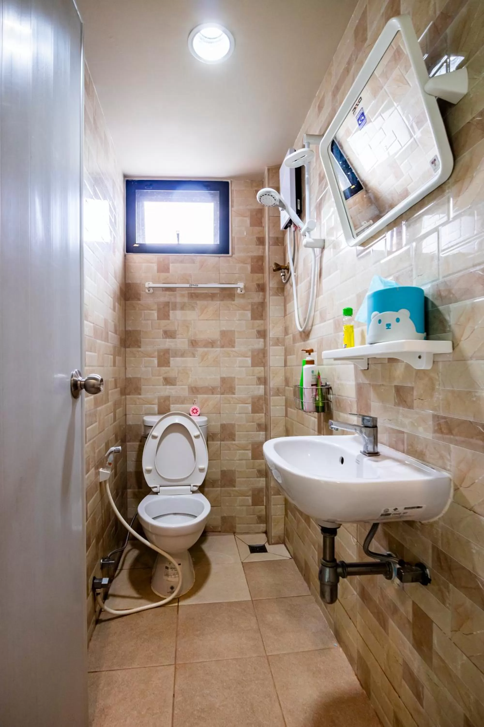 The Cube Sathorn Boutique Hotel เดอะ คิวบ์ สาทร บูติค โฮเทล Near BTS Surasak