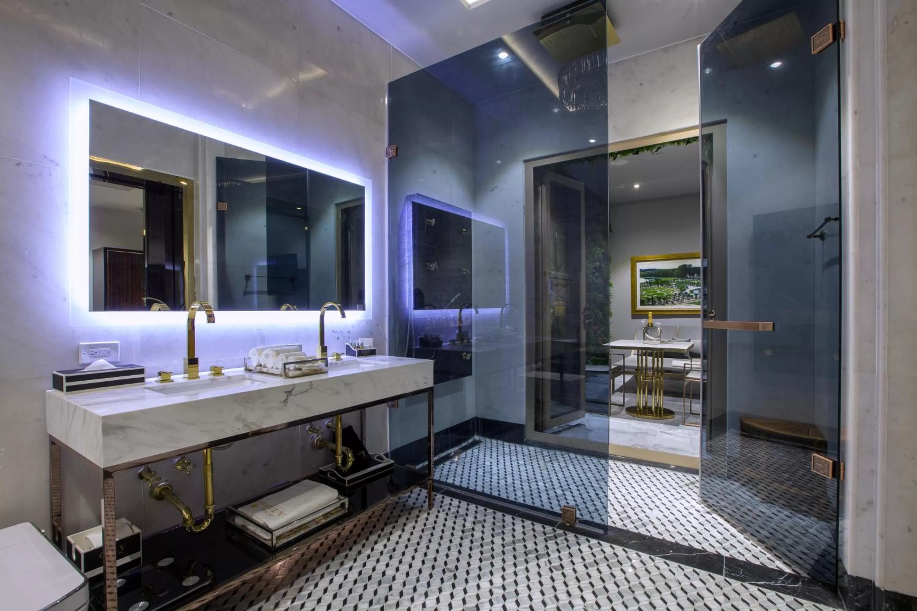 Shower in O:LV Fifty Five Hotel - Adults Only