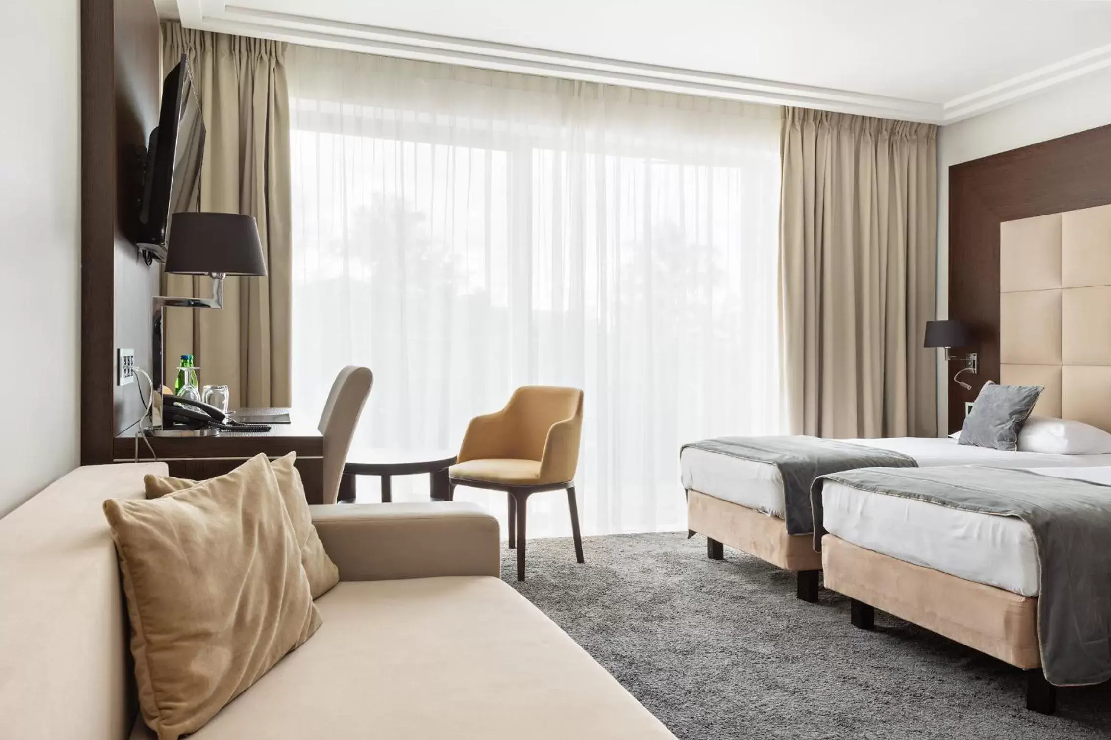 Deluxe Triple Room in Hotel Olympic Spa & Wellness Deluxe Triple Room in Hotel Olympic Spa & Wellness