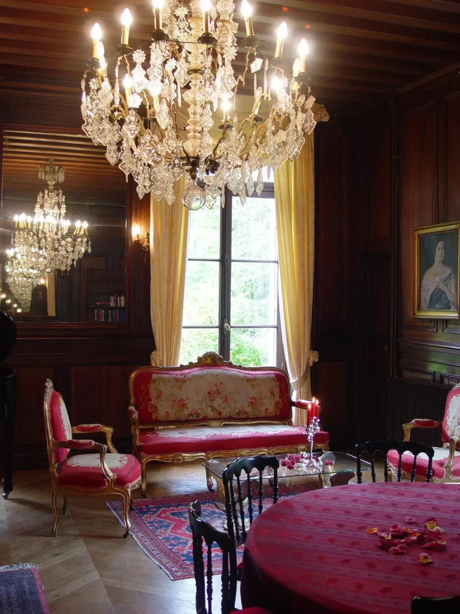 Living room in Hostellerie Du Château Les Muids