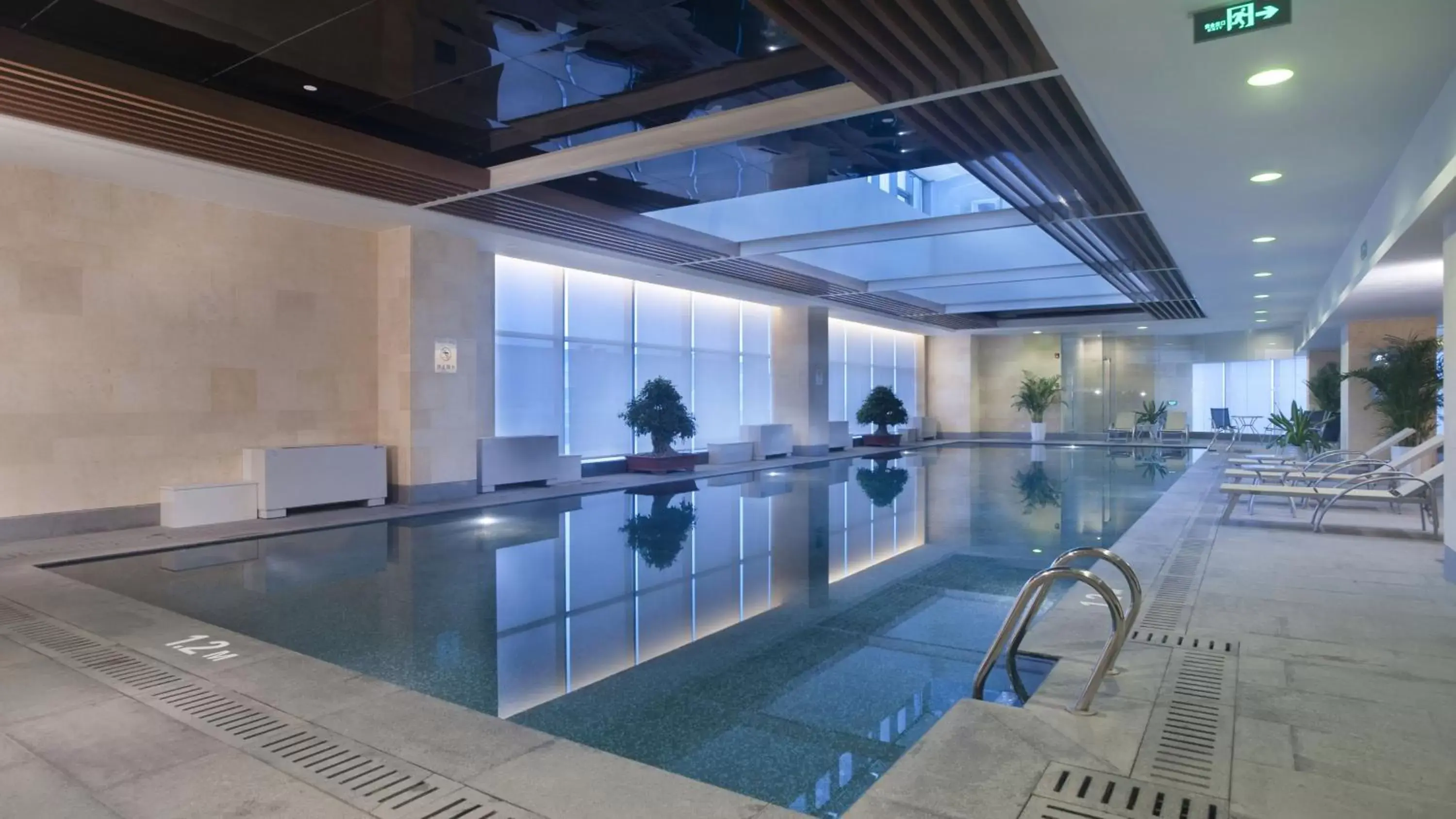Swimming pool in Holiday Inn Tianjin Riverside by IHG Swimming pool in Holiday Inn Tianjin Riverside by IHG