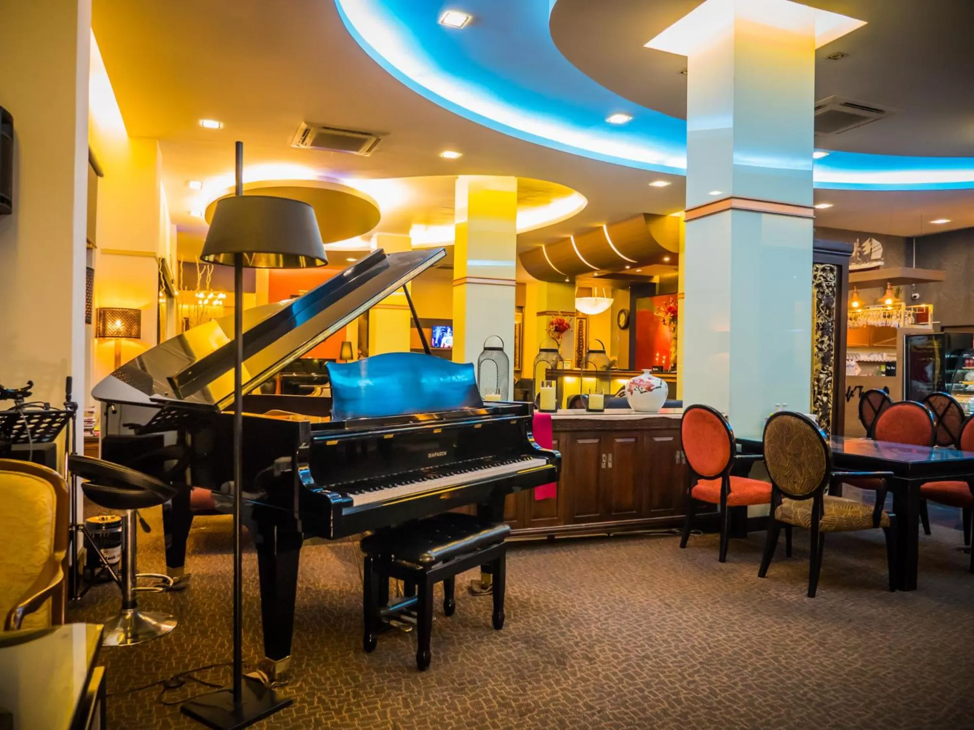 Entertainment in Atrium Boutique Hotel