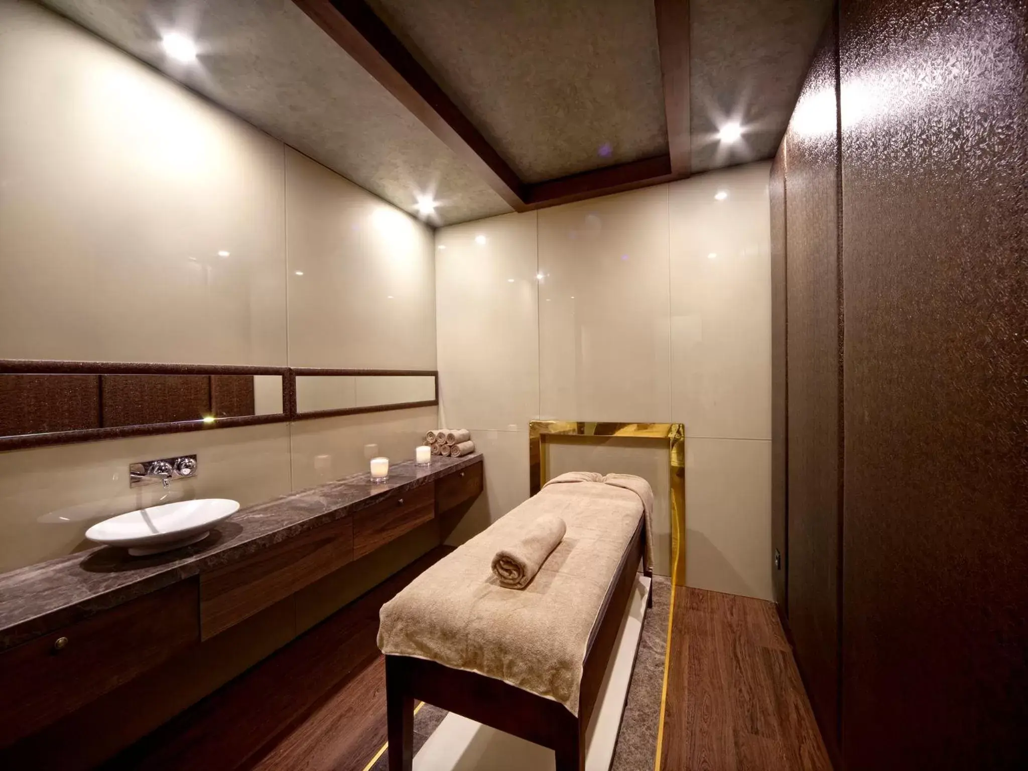 Spa and wellness centre/facilities, Bathroom in Grand Hotel de Pera