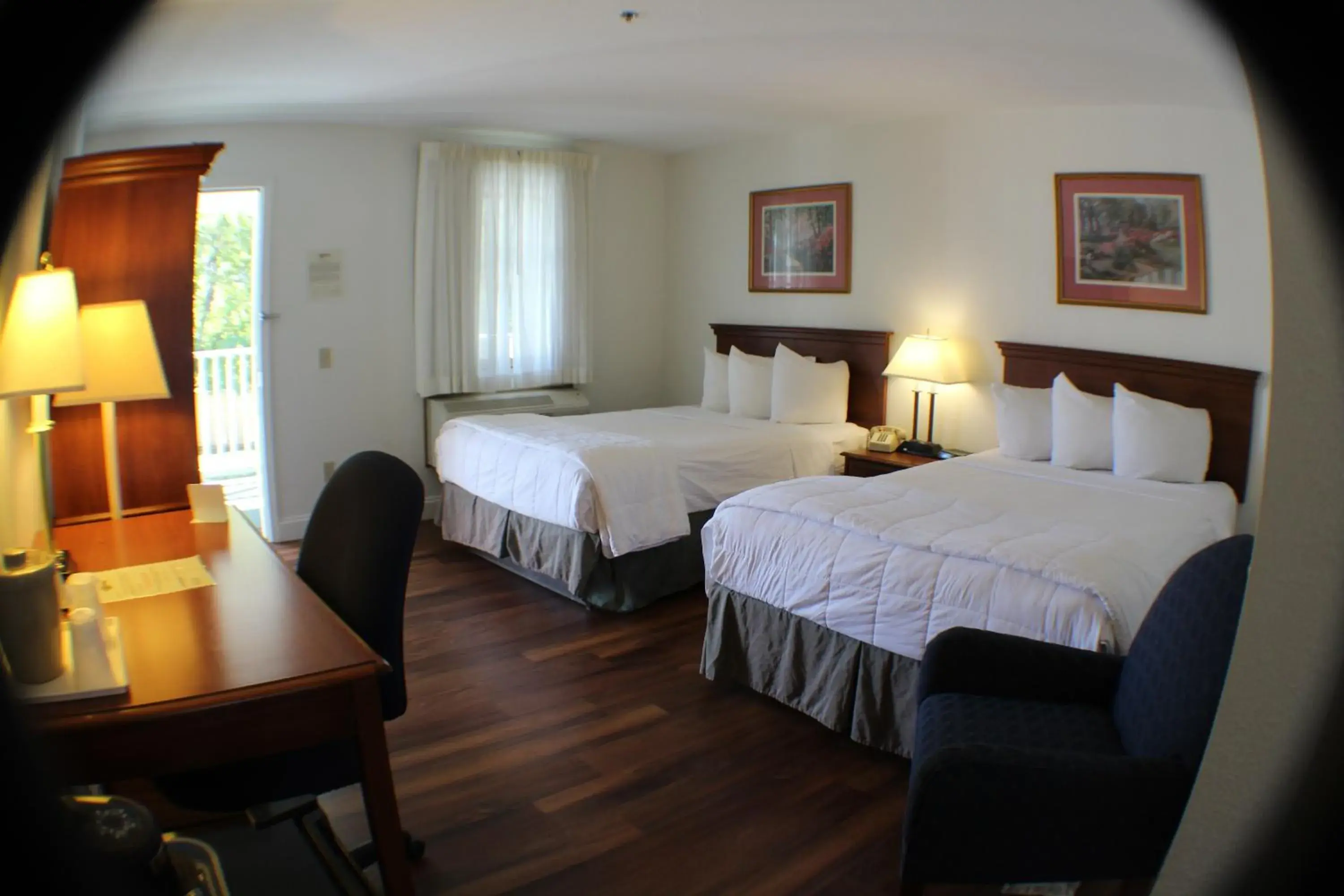 NonSmoking 2Doubles Balcony PET FRIENDLY in Inn at Cemetery Hill NonSmoking 2Doubles Balcony PET FRIENDLY in Inn at Cemetery Hill