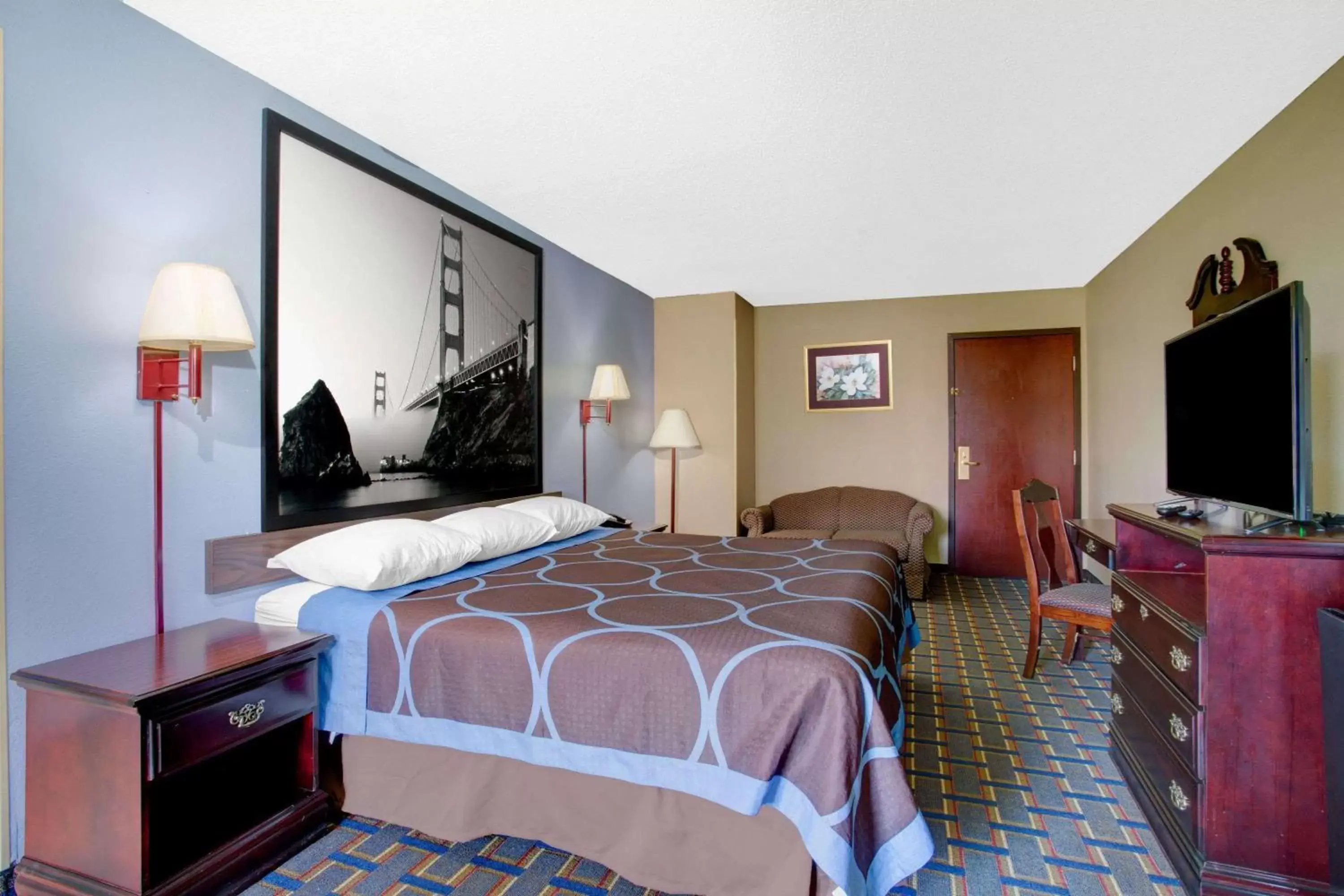 Photo of the whole room, Bed in Super 8 by Wyndham Booneville