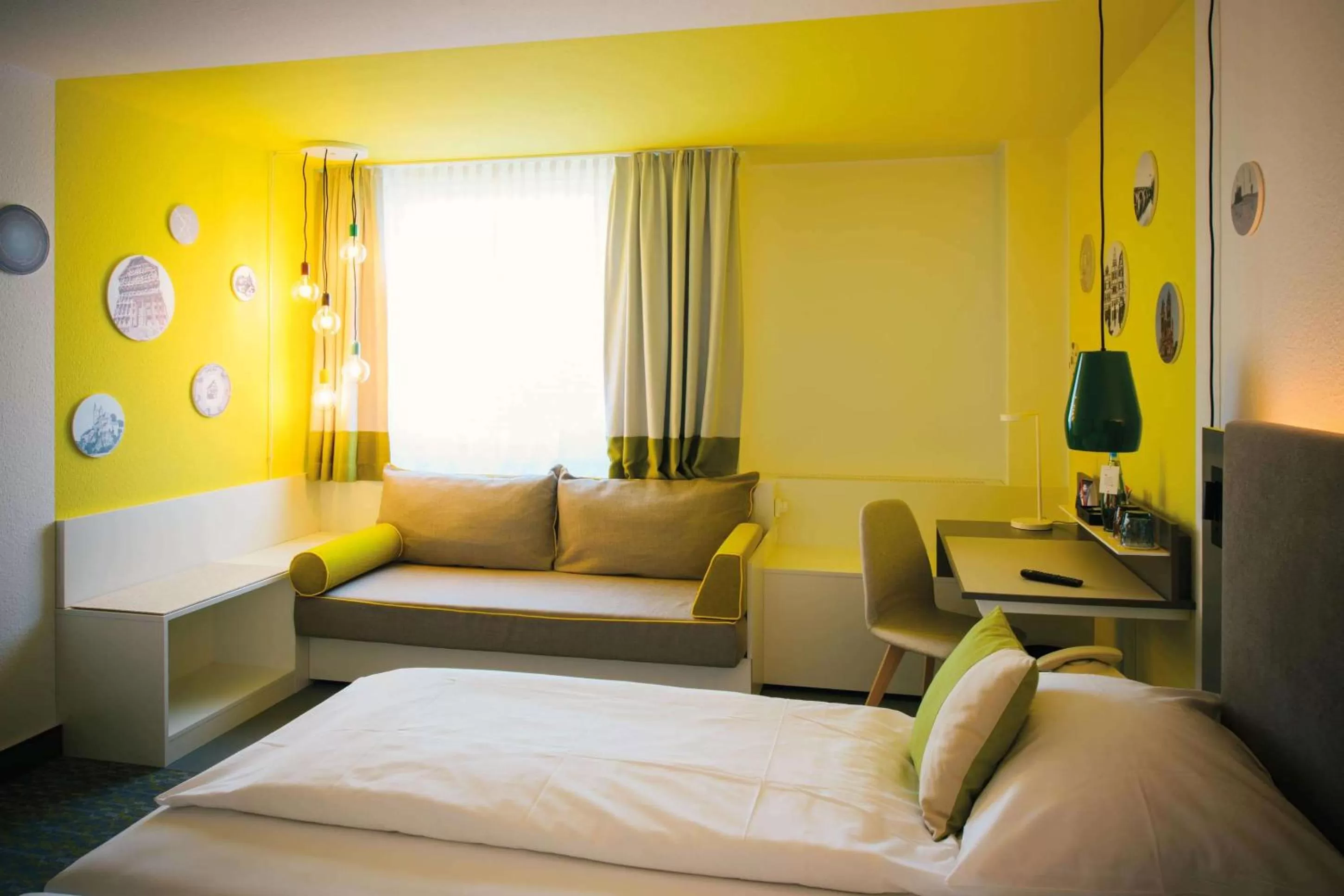 Photo of the whole room, Bed in Vienna House Easy by Wyndham Limburg