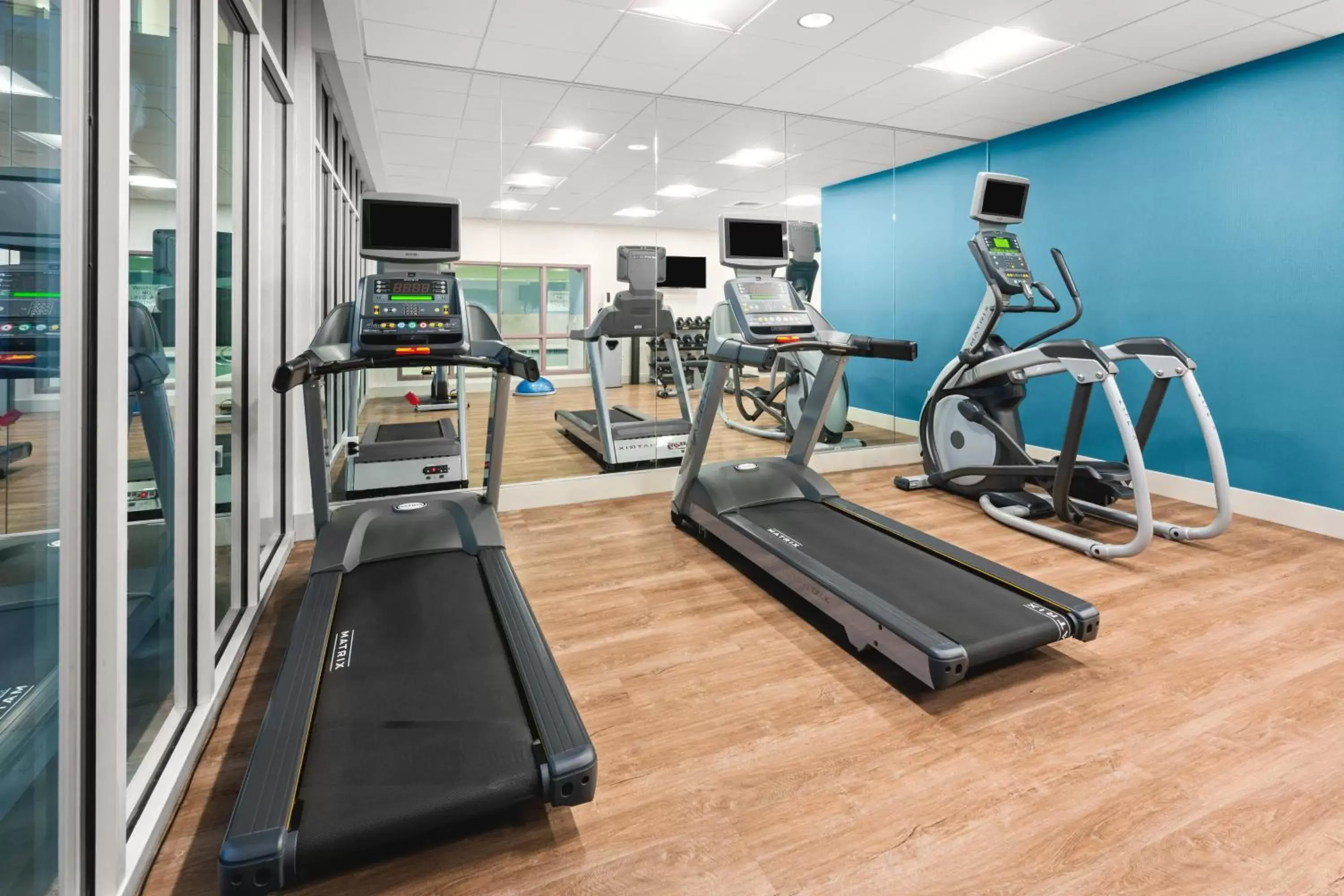 Fitness centre/facilities, Fitness Center/Facilities in Holiday Inn Express Hotel & Suites Willows, an IHG Hotel