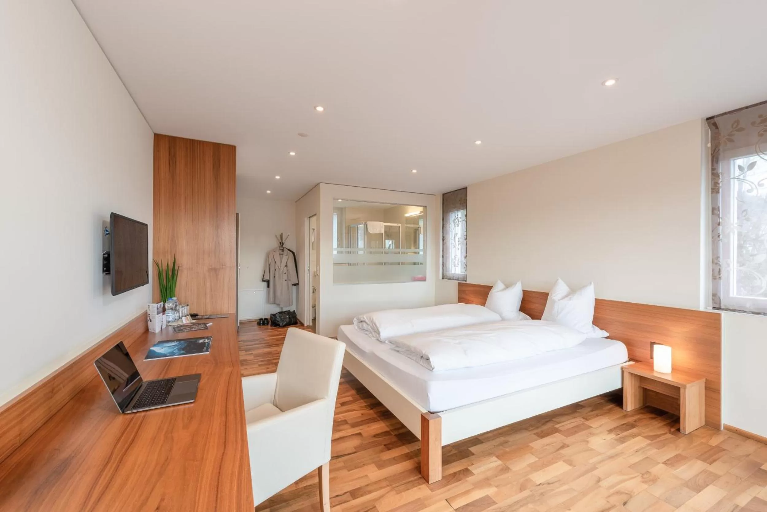 Bed in Hotel Rössli