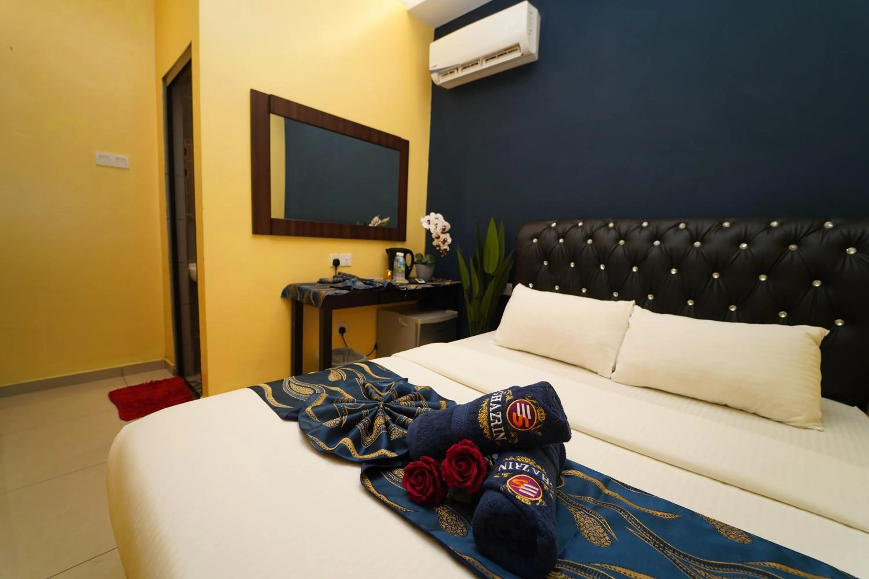 Bed in Ghazrin's Classic Hotel JB