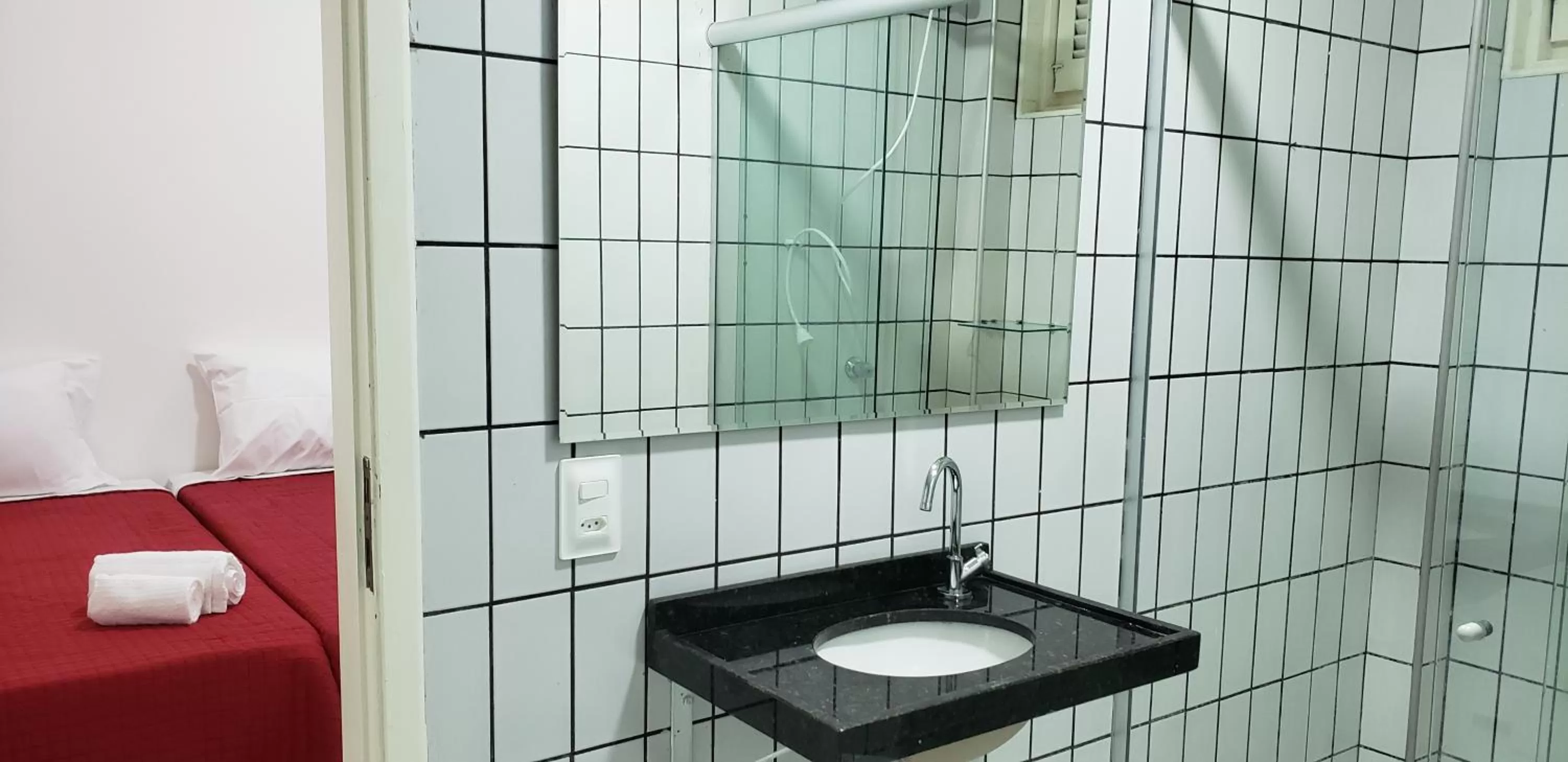 Bathroom in LIVE IN FORTALEZA HOTEL