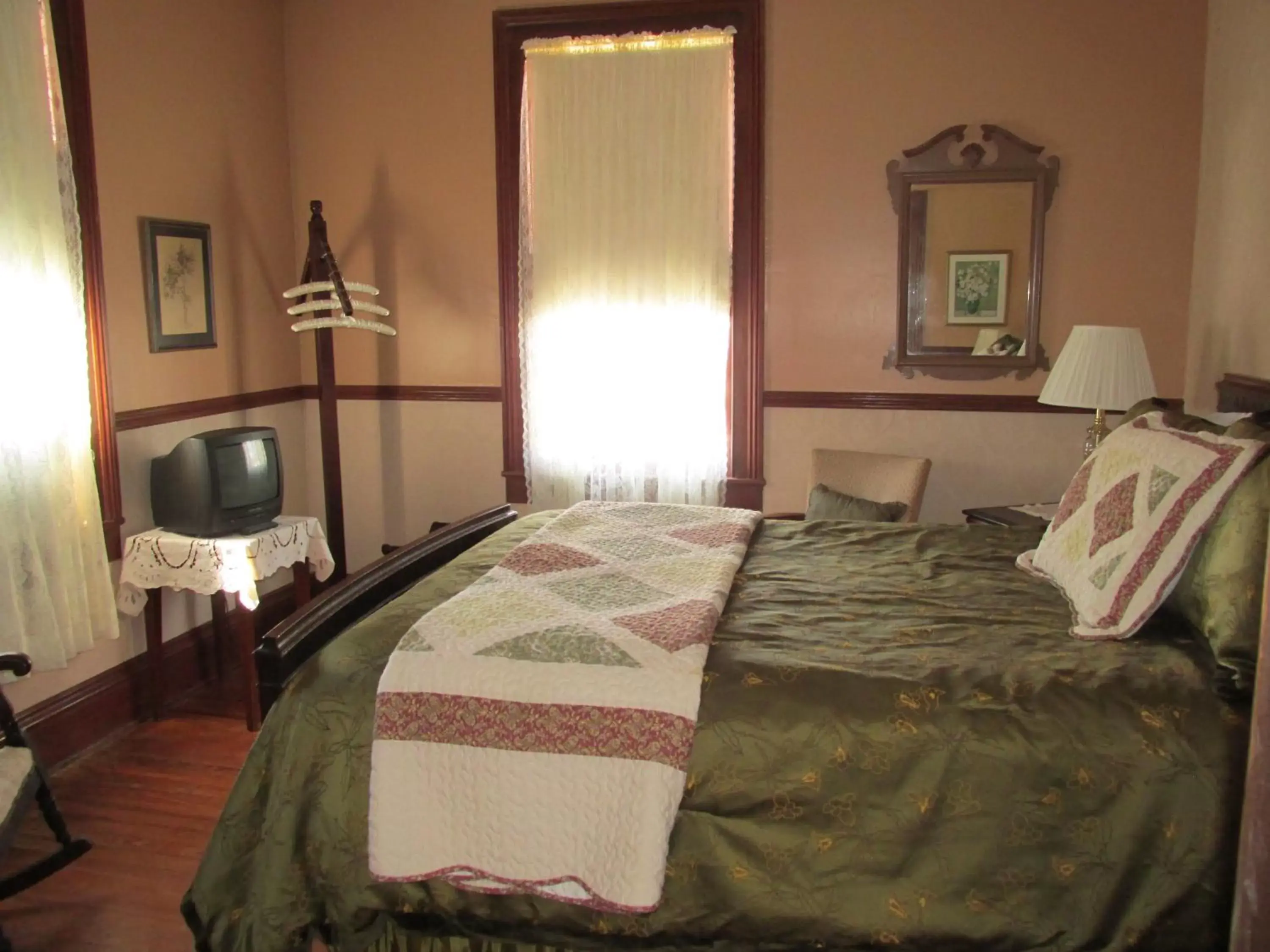 Bedroom, Bed in Pensacola Victorian Bed & Breakfast