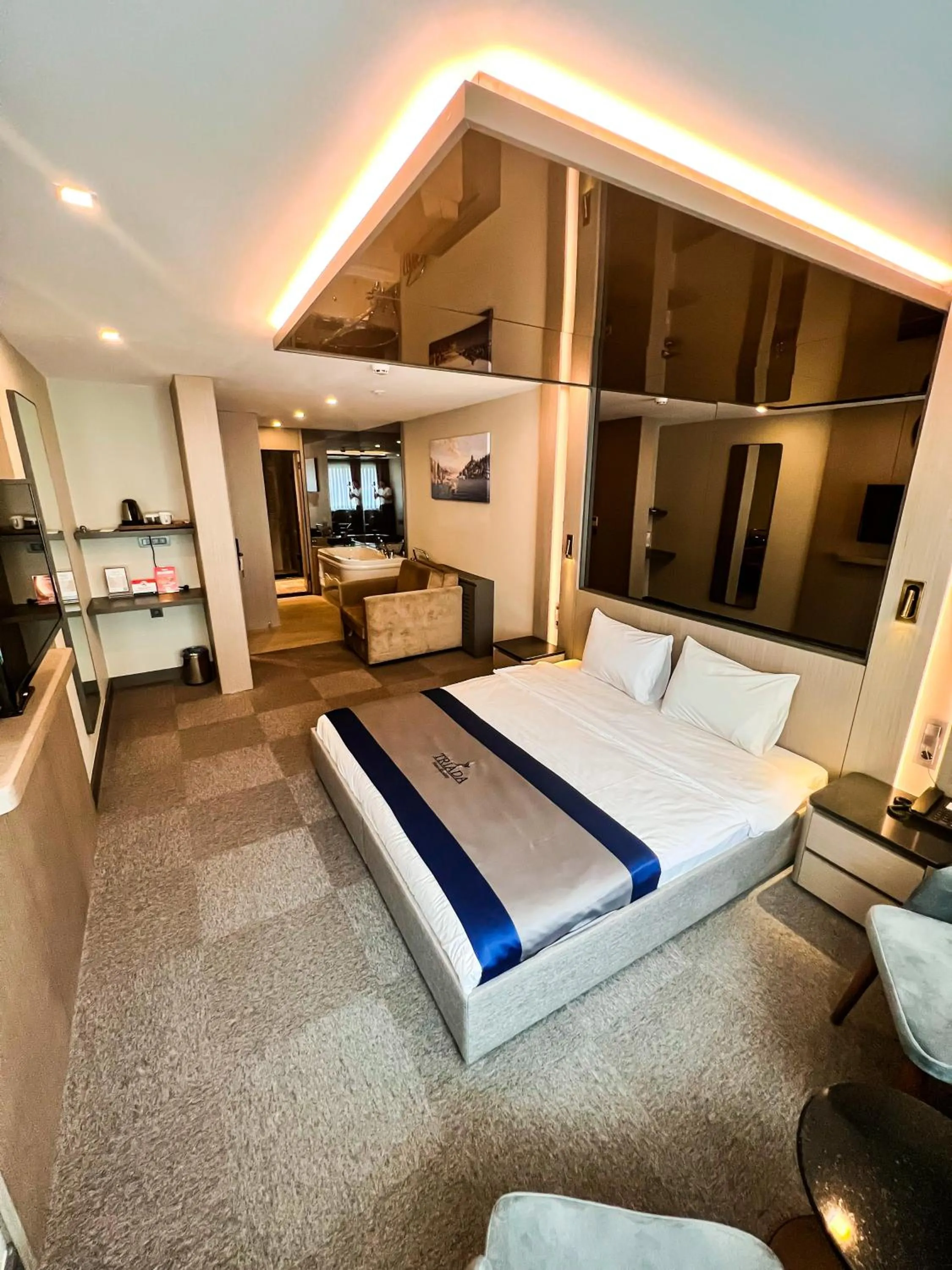 Massage, Bed in Triada Hotel Karaköy