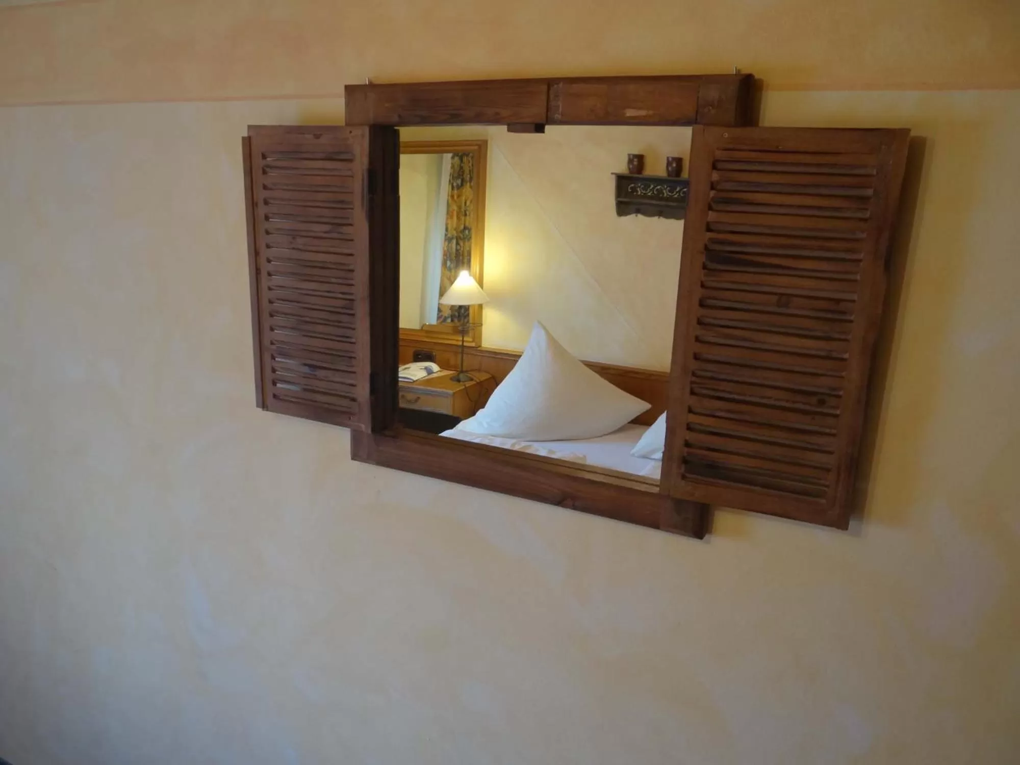 Decorative detail, Bed in Beim Haxenwirt